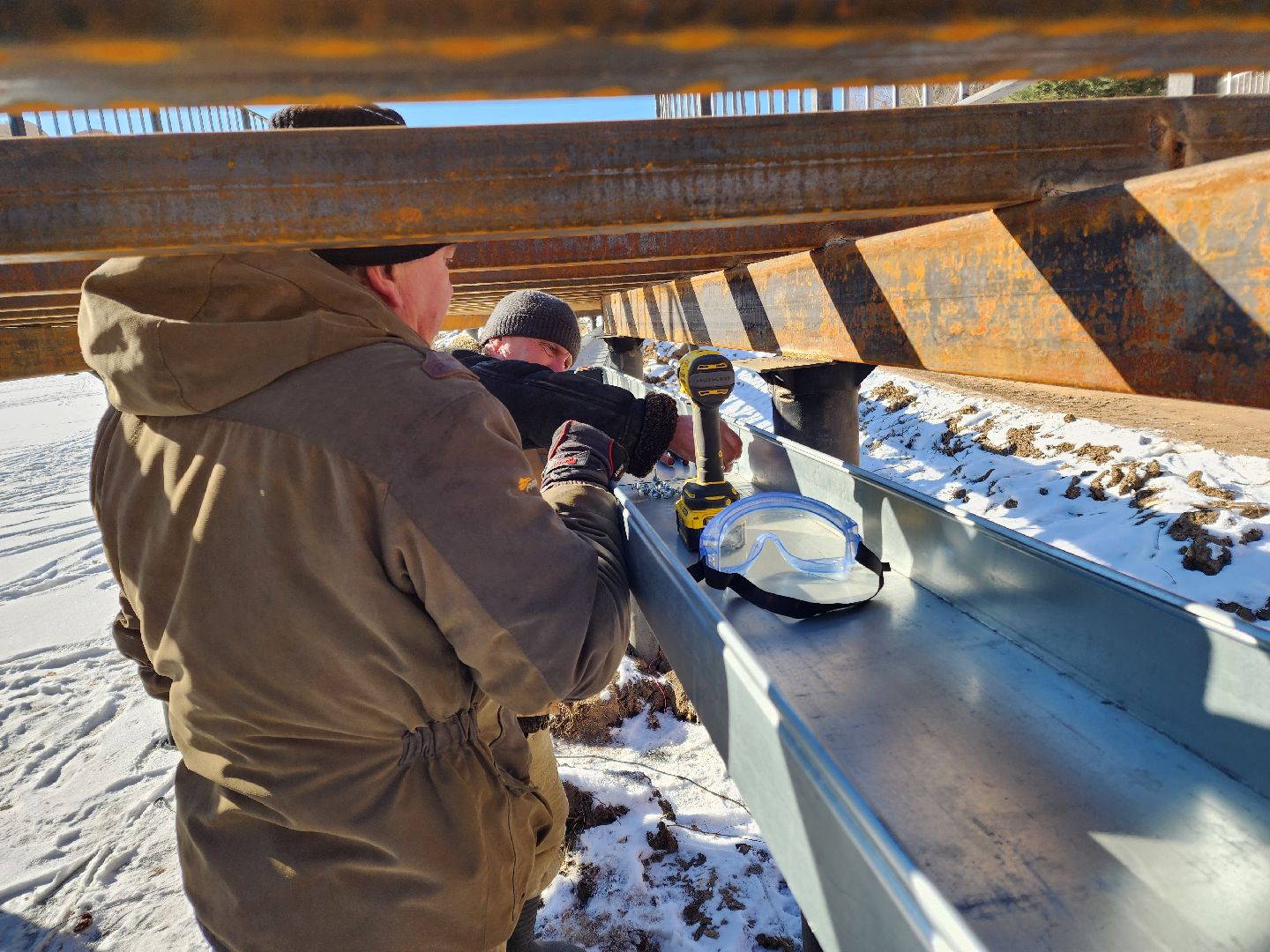 Чехов, улица Береговая, набережная реки Теребенка, благоустройство, обновление, прокладка сетей электроснабжения, инженерные коммуникации, наружное освещение, закладные под электрический кабель, госпрограмма московской области, формирование комфортной городской среды,