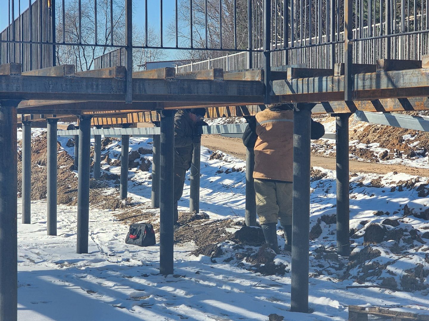 Чехов, улица Береговая, набережная реки Теребенка, благоустройство, обновление, прокладка сетей электроснабжения, инженерные коммуникации, наружное освещение, закладные под электрический кабель, госпрограмма московской области, формирование комфортной городской среды,