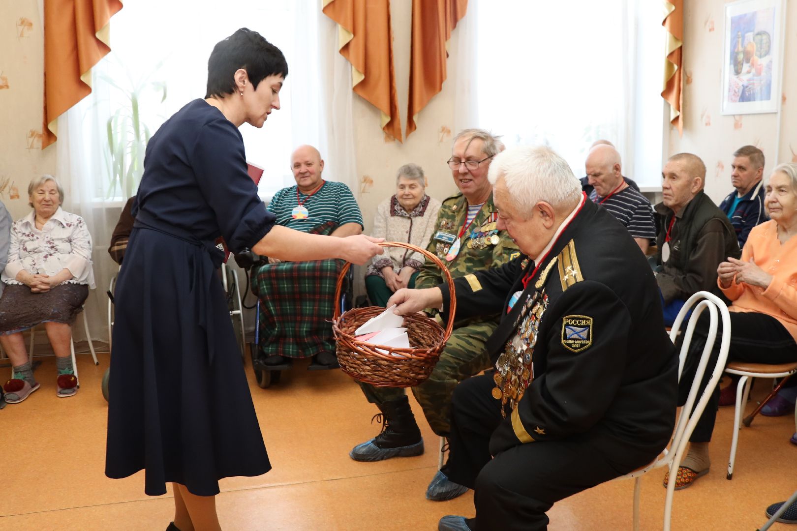ивантеевка, интернат, пожилые люди, подарки, праздник,нежный бизнес, забота о жителях,