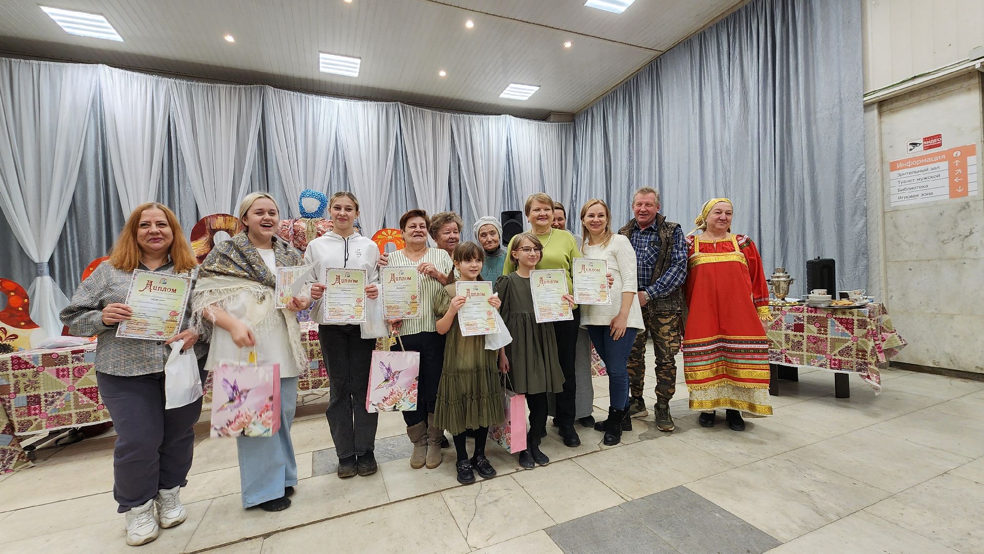 Масленица, конкурс блинов, Лобня, вертикалки,