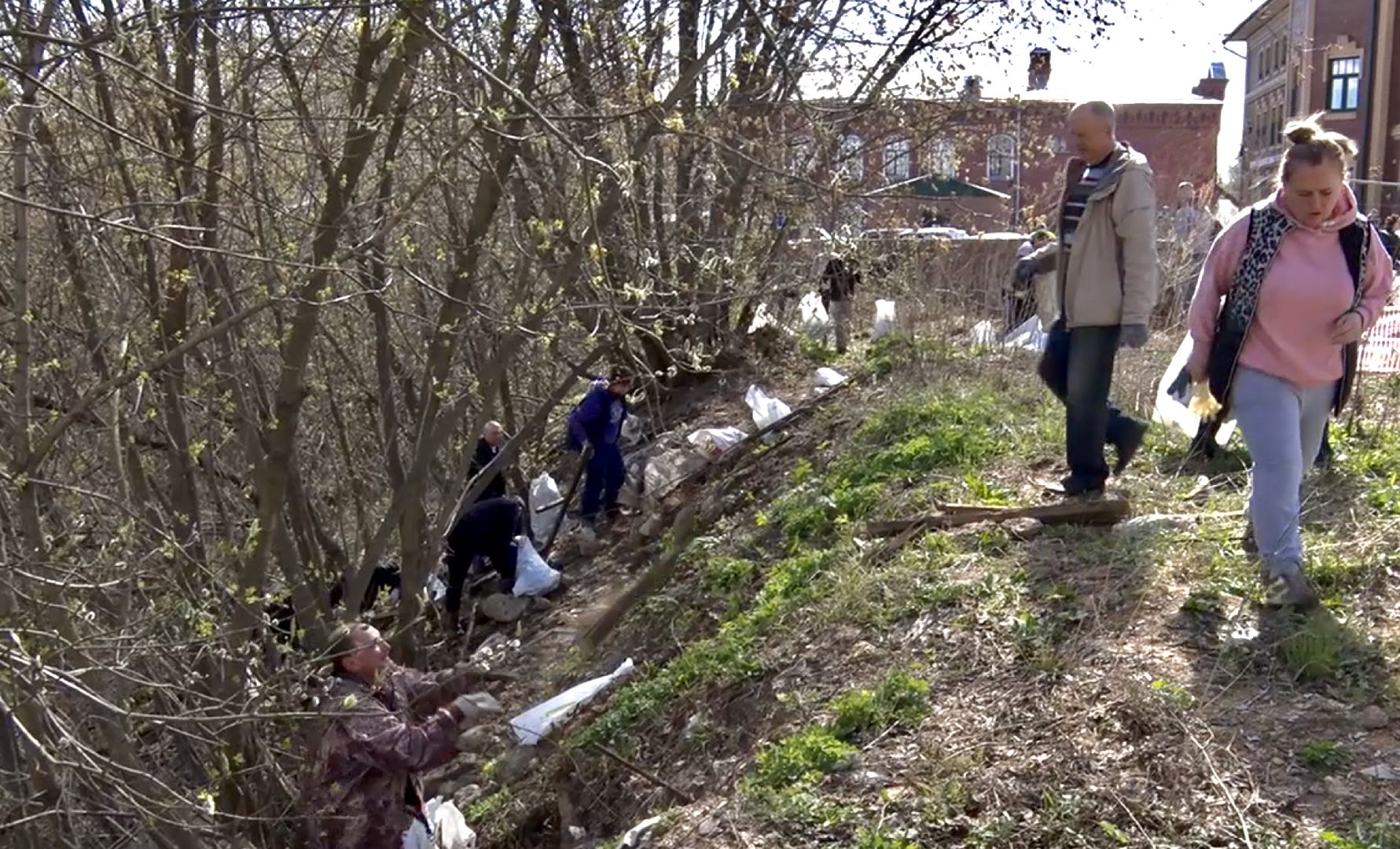 Клин, благоустройство, субботник, люди, месяц чистоты