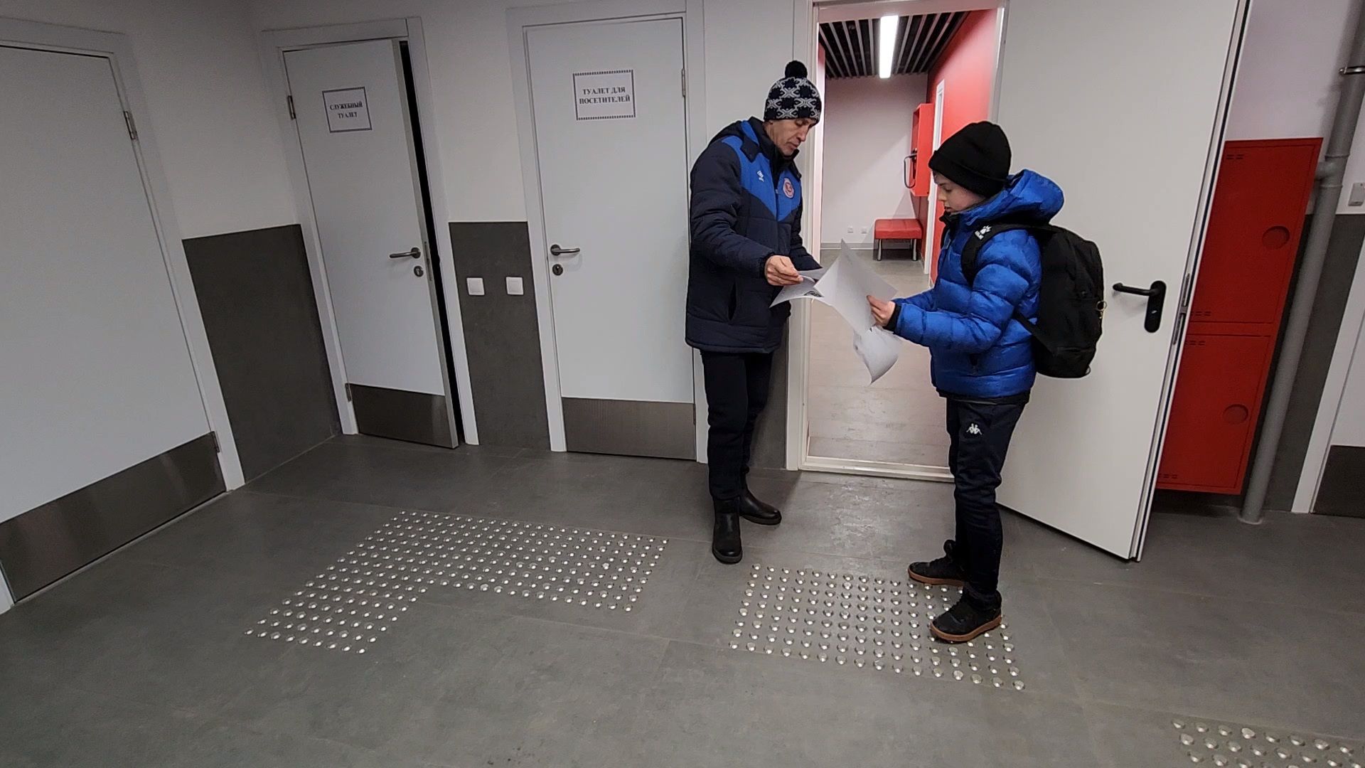 Чехов, стадион Гидросталь, спортивная школа Витязь, футболисты, тренировки, занятия, реконструкция стадиона, обновление стадиона, губернатор московской области, программа Спорт Подмосковья,