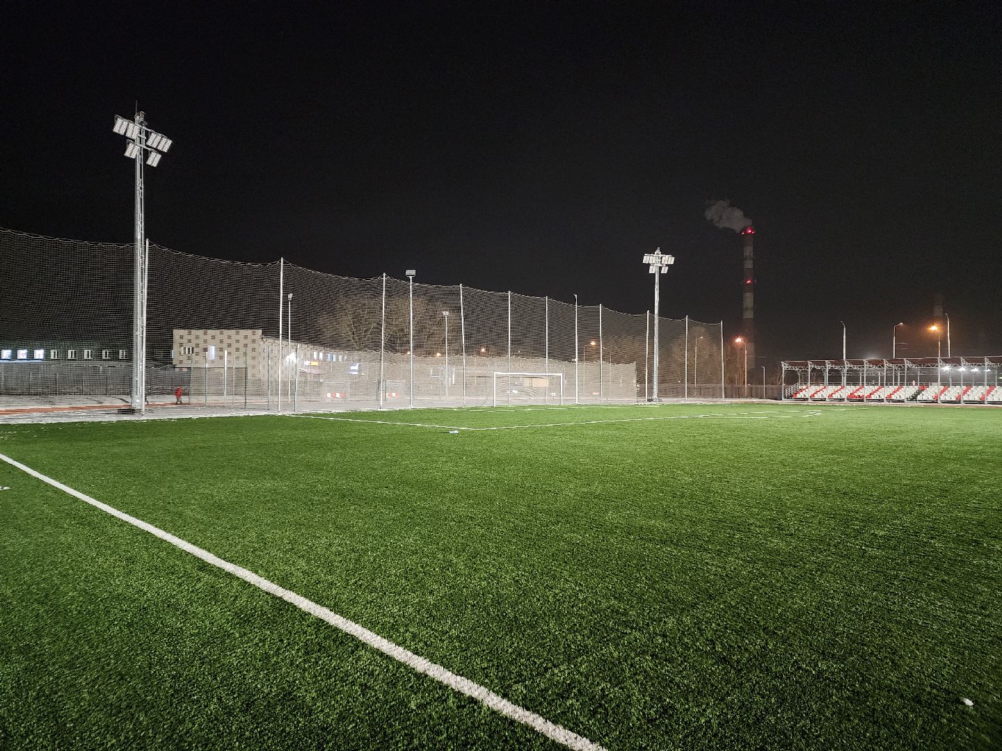 Чехов, стадион Гидросталь, спортивная школа Витязь, футболисты, тренировки, занятия, реконструкция стадиона, обновление стадиона, губернатор московской области, программа Спорт Подмосковья,