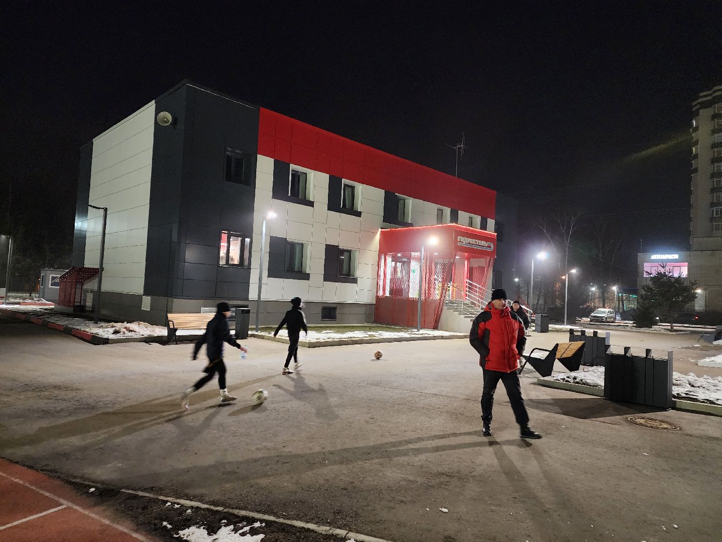 Чехов, стадион Гидросталь, спортивная школа Витязь, футболисты, тренировки, занятия, реконструкция стадиона, обновление стадиона, губернатор московской области, программа Спорт Подмосковья,