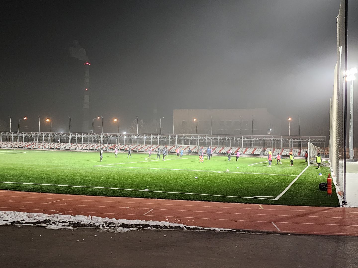 Чехов, стадион Гидросталь, спортивная школа Витязь, футболисты, тренировки, занятия, реконструкция стадиона, обновление стадиона, губернатор московской области, программа Спорт Подмосковья,