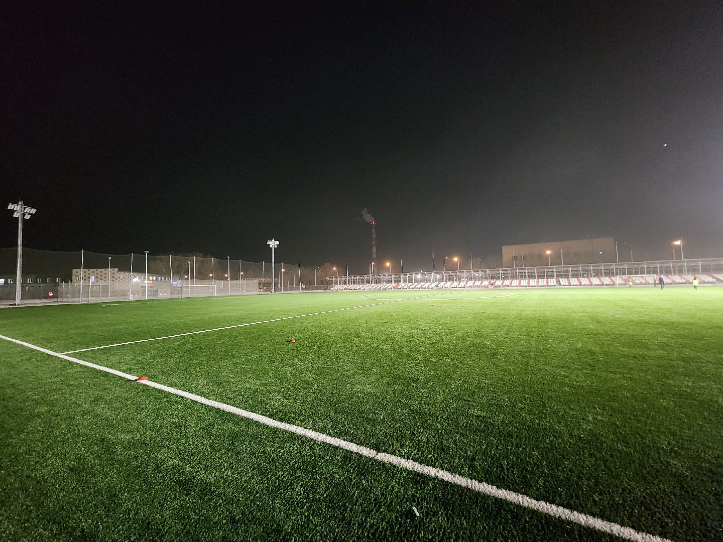 Чехов, стадион Гидросталь, спортивная школа Витязь, футболисты, тренировки, занятия, реконструкция стадиона, обновление стадиона, губернатор московской области, программа Спорт Подмосковья,