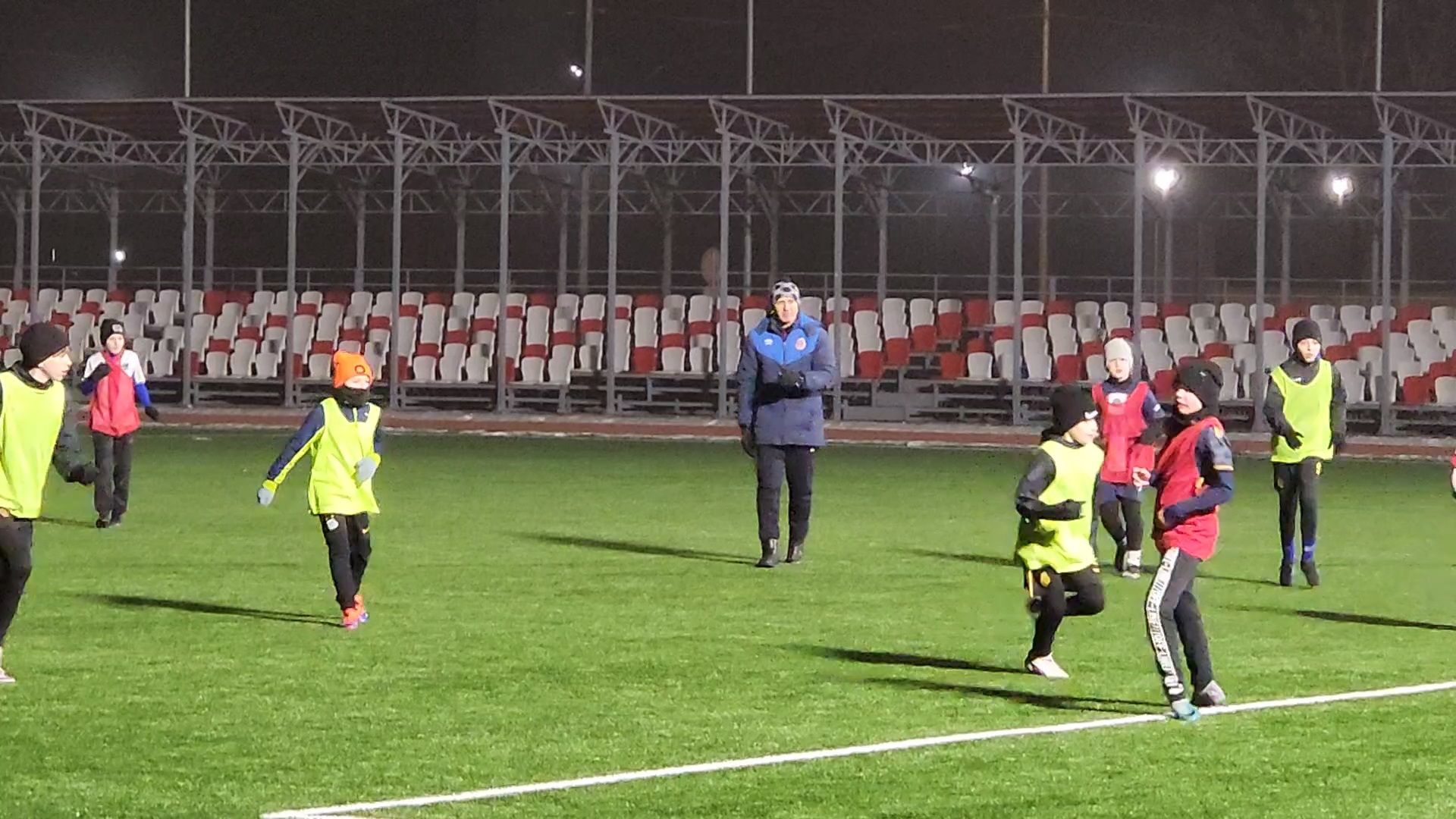 Чехов, стадион Гидросталь, спортивная школа Витязь, футболисты, тренировки, занятия, реконструкция стадиона, обновление стадиона, губернатор московской области, программа Спорт Подмосковья,