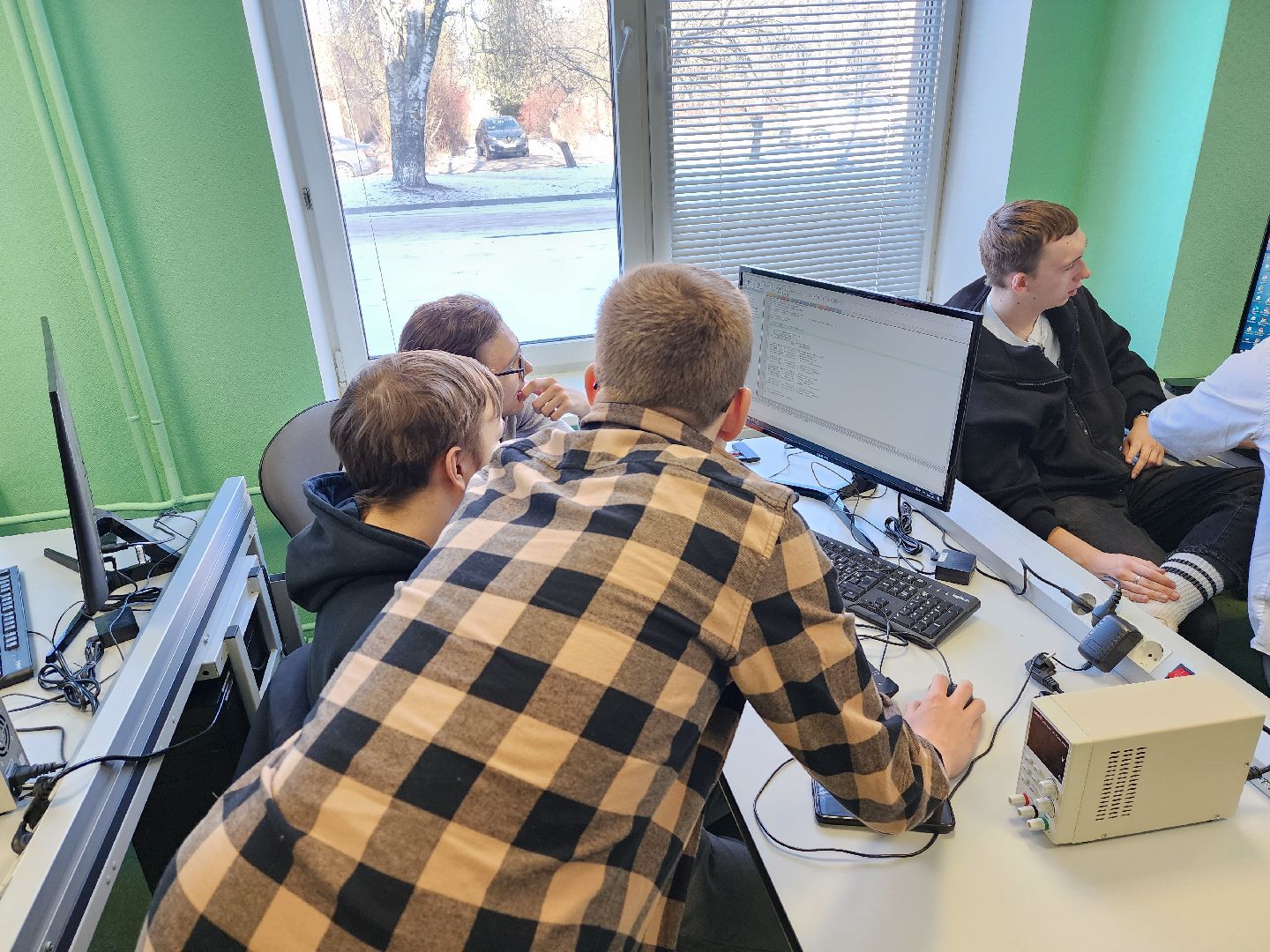 Дубна, Университет дубна, студенты, трудоустройство, инженеры, конструкторы, вертикалки,