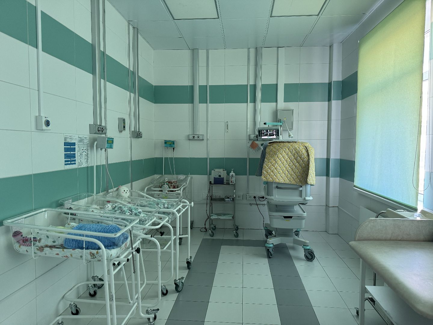 Музыкотерапия, видновский перинатальный центр, недоношенные дети, новорожденные, вертикалки,