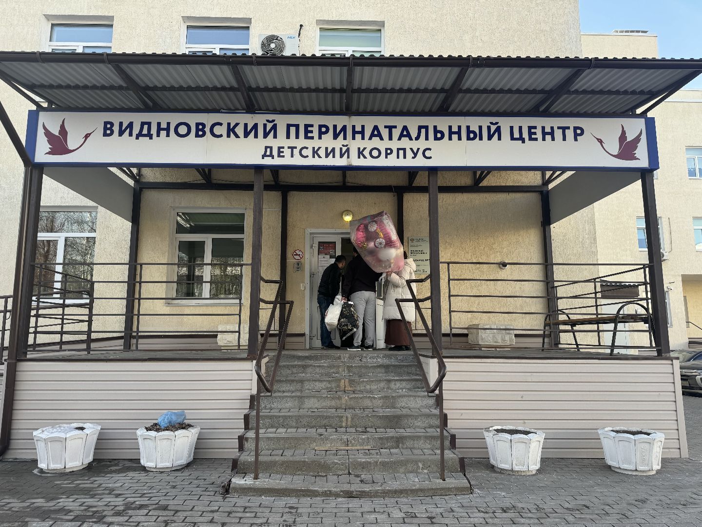 Музыкотерапия, видновский перинатальный центр, недоношенные дети, новорожденные, вертикалки,