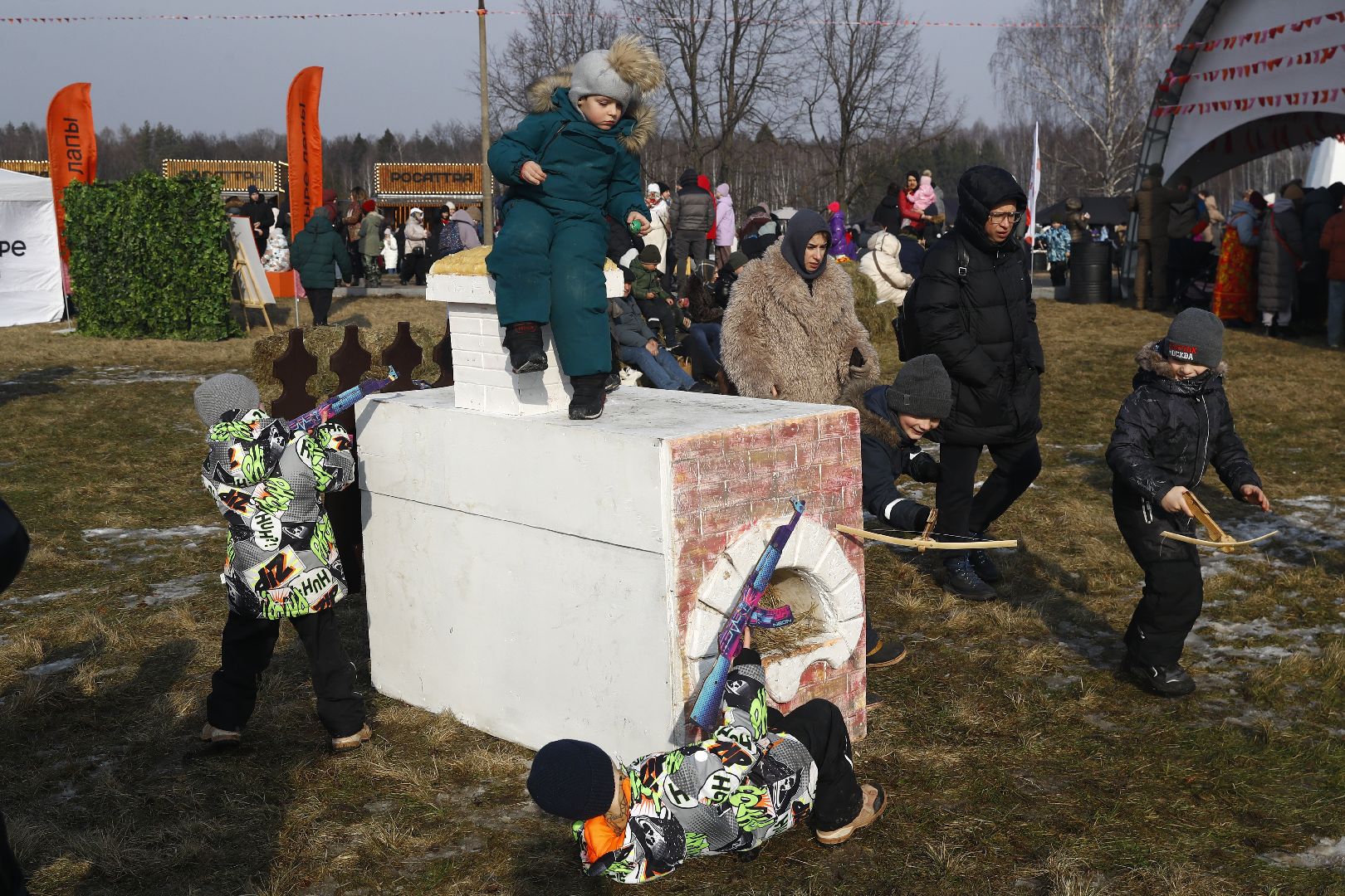 Арт-Масленица, Самое высокое чучело России, Масленичный фестиваль, масленичные гуляния, музей заповедник горки ленинские,