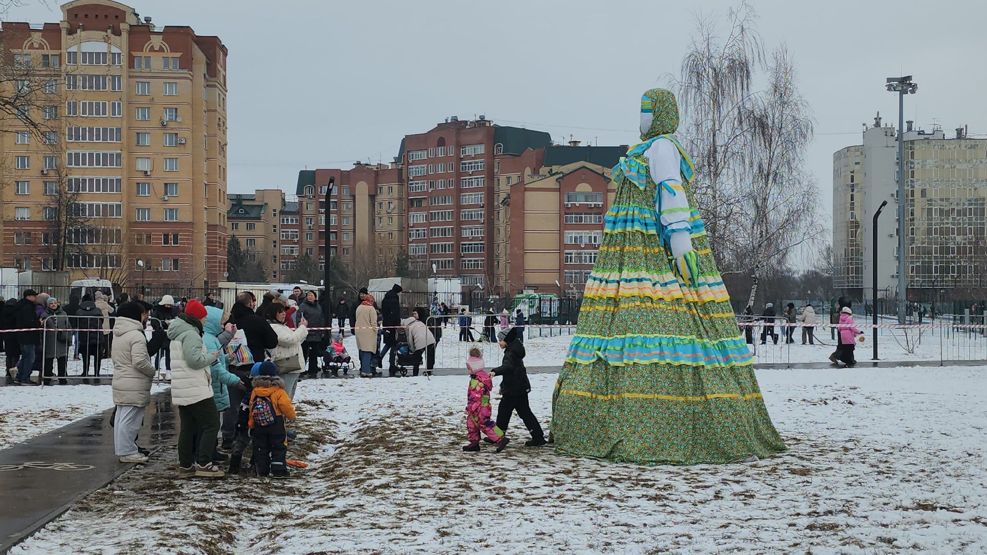 долгопрудный, масленица, центральный парк, масленичный столб, роман истомин,чучело,