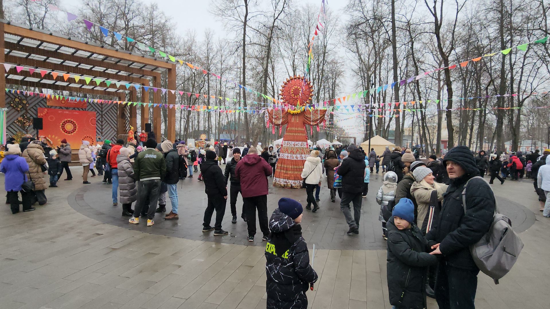 серпухов, парк имени олега степанова, проводы русской зимы, масленица, прощеное воскресенье, вертикалки