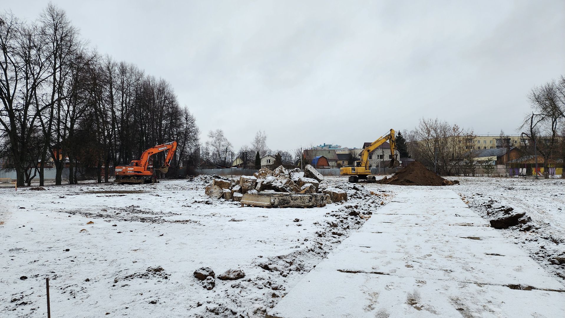 вертикалки, Бронницы, Строительство пристройки к лицею,
