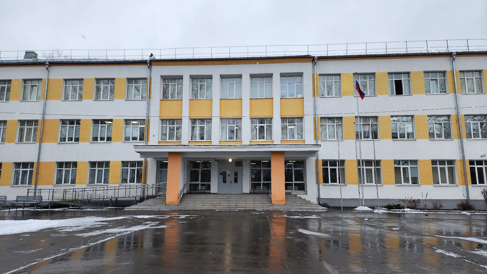 вертикалки, Бронницы, Строительство пристройки к лицею,