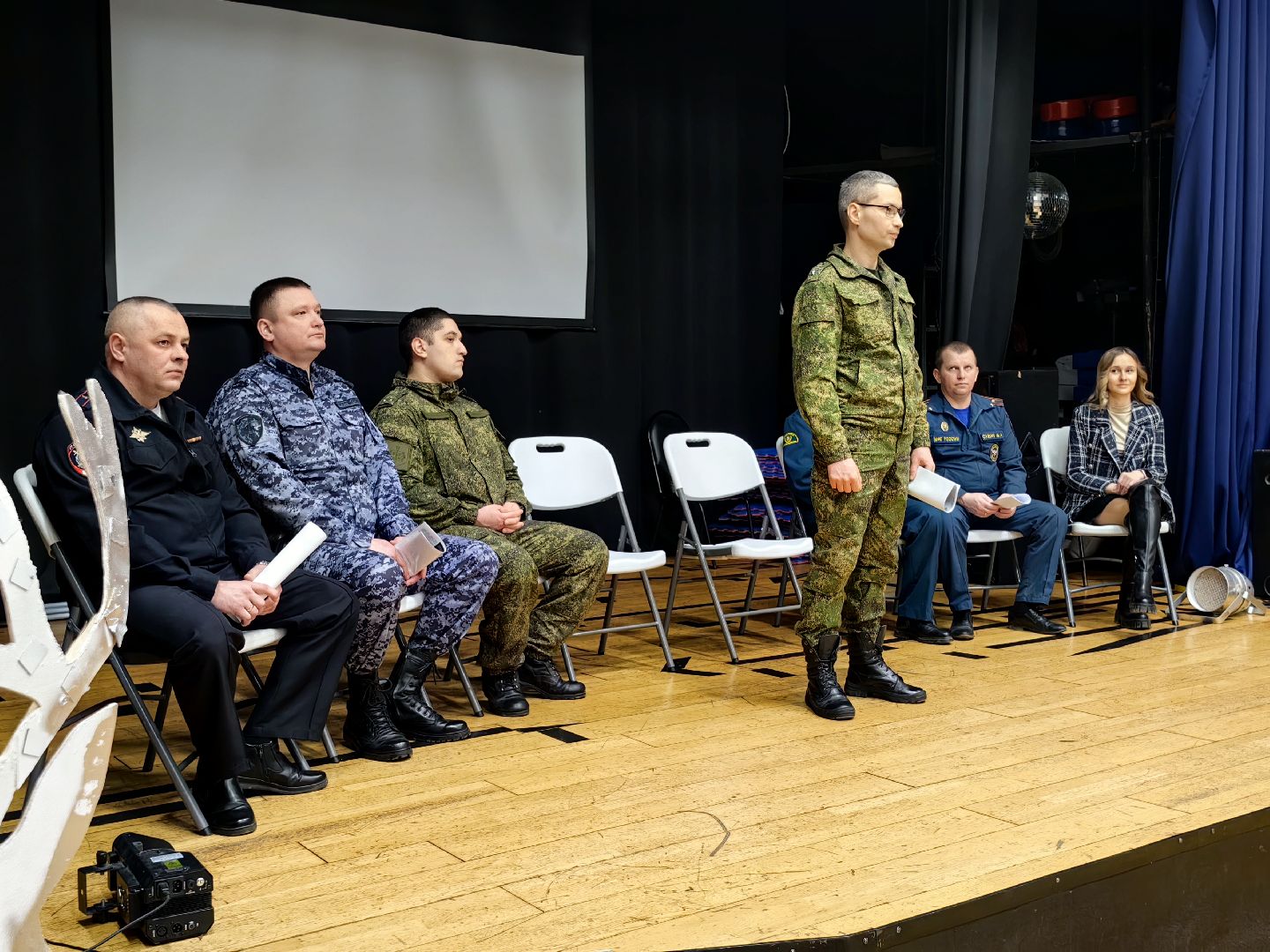 профессия, школьники, абитуриенты, кинолог, спасатель, вертикалки,