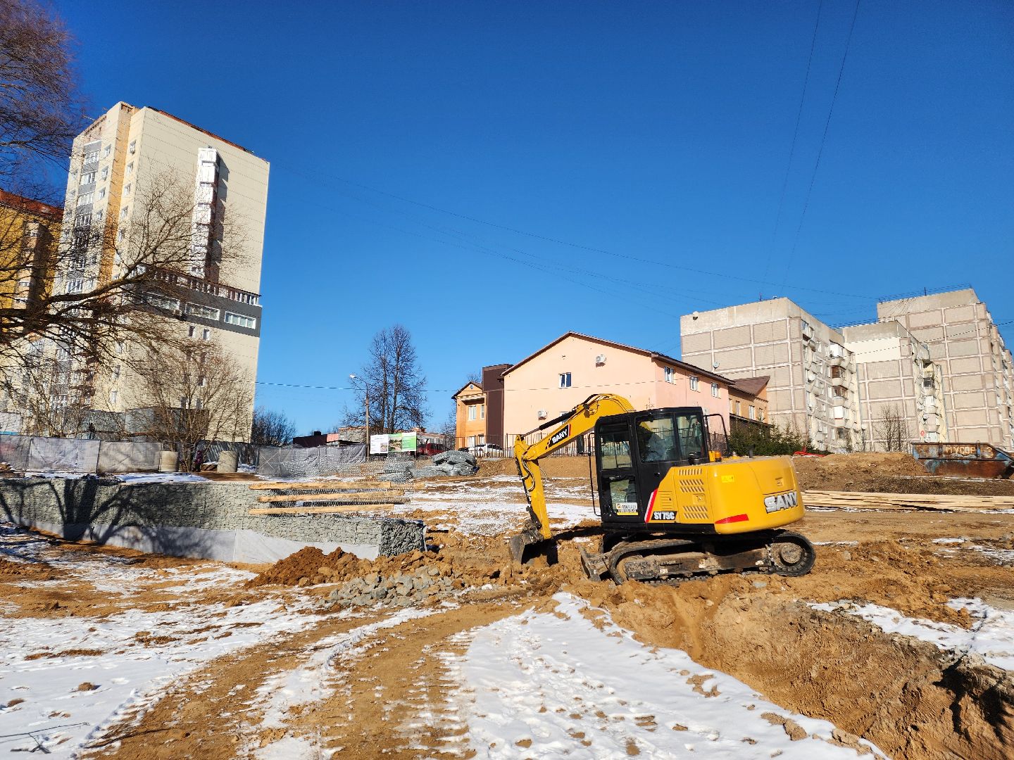 Чехов, улица Береговая, набережная реки Теребенка, благоустройство, обновление, подготовка оснований, детские площадки, спортивные площадки, зоны отдыха, настольный теннис, место для выгула собак, смотровые площадки, строительство, госпрограмма московской области, формирование комфортной городской среды, вертикалки,