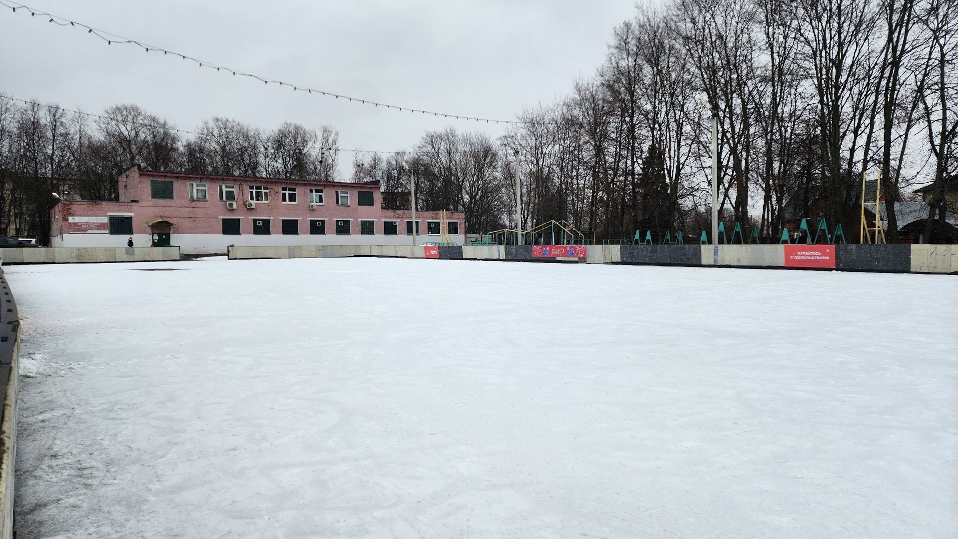 вертикалки, Бронницы, Каток на стадионе, Каток закрыт,