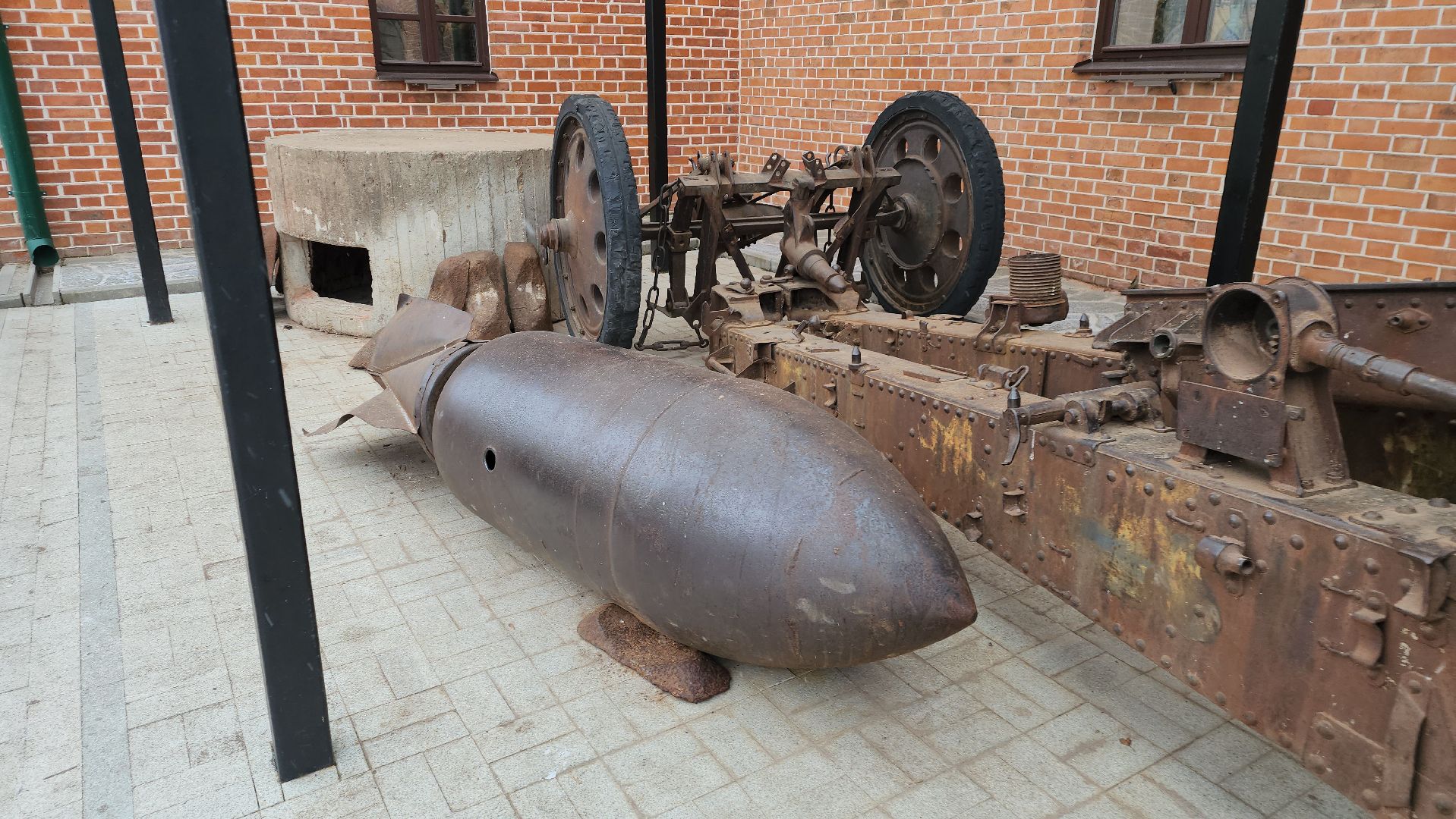 серпухов, подмосковье, СИХМ, неразорвавшийся снаряд,