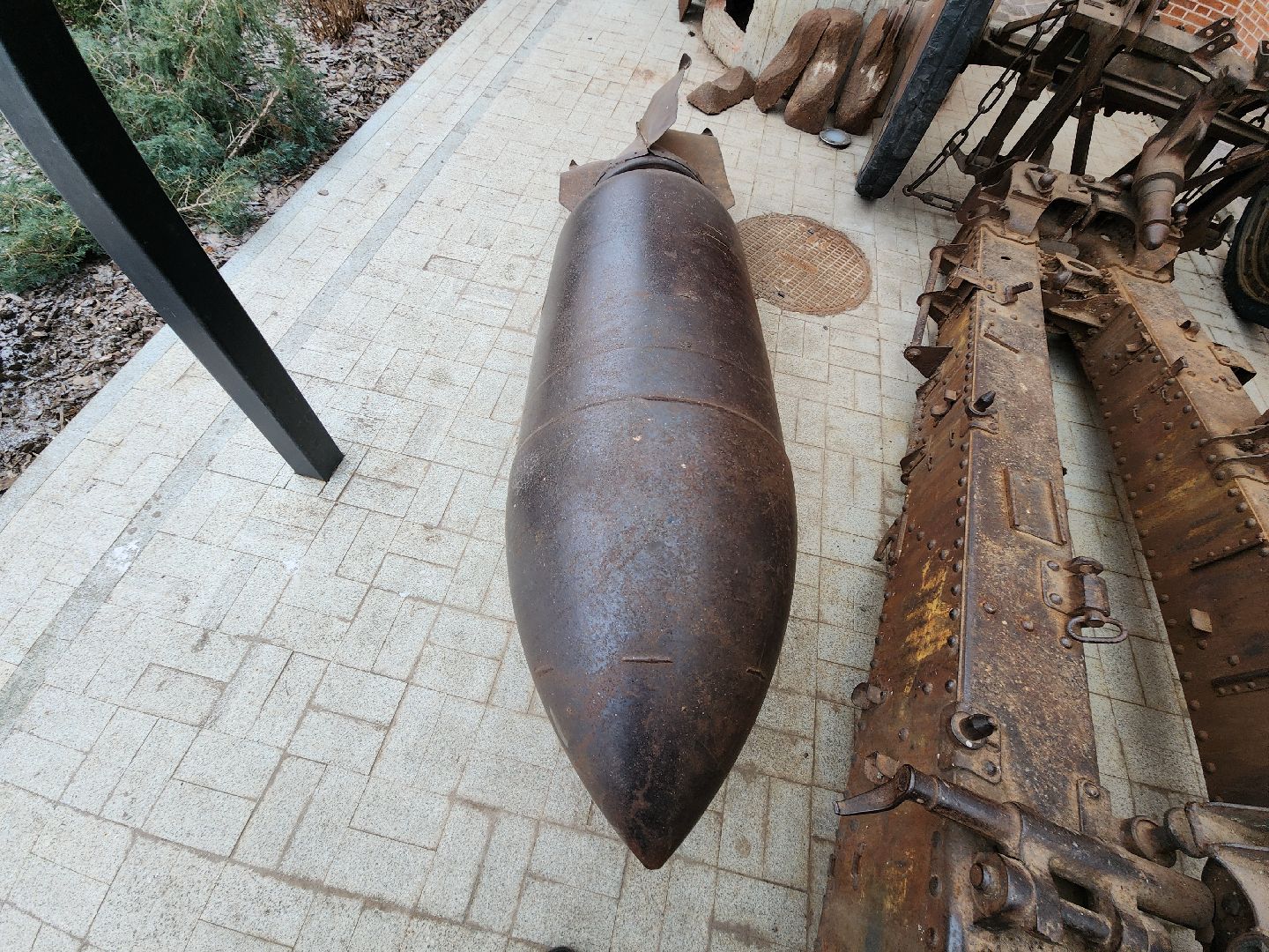 серпухов, подмосковье, СИХМ, неразорвавшийся снаряд,