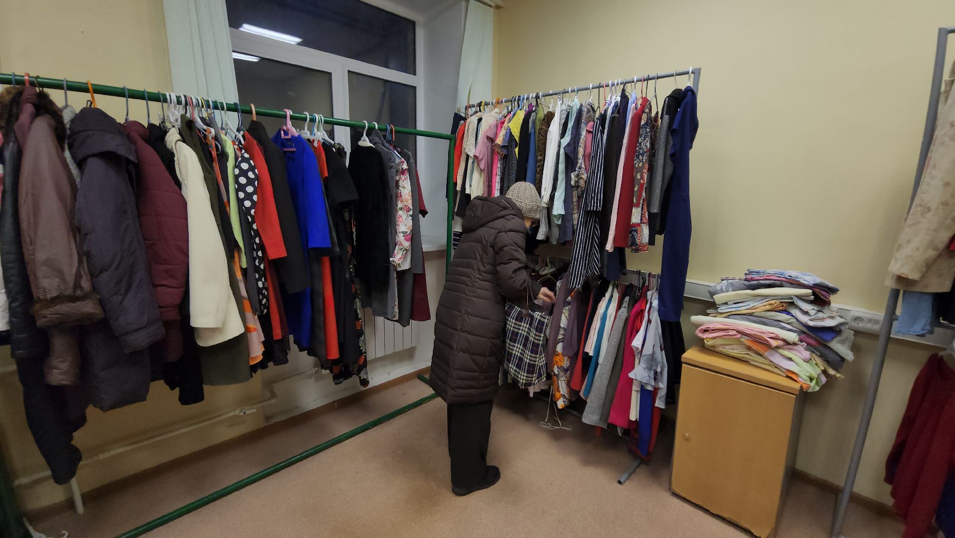 волонтеры, благотворительность, вертикалки,