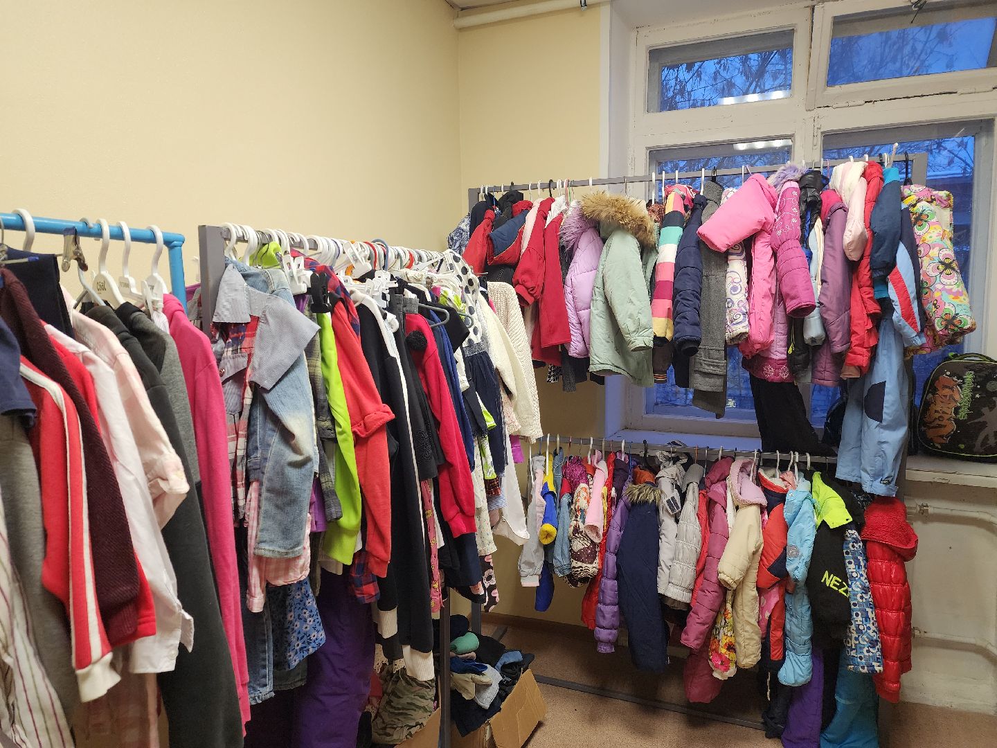 волонтеры, благотворительность, вертикалки,