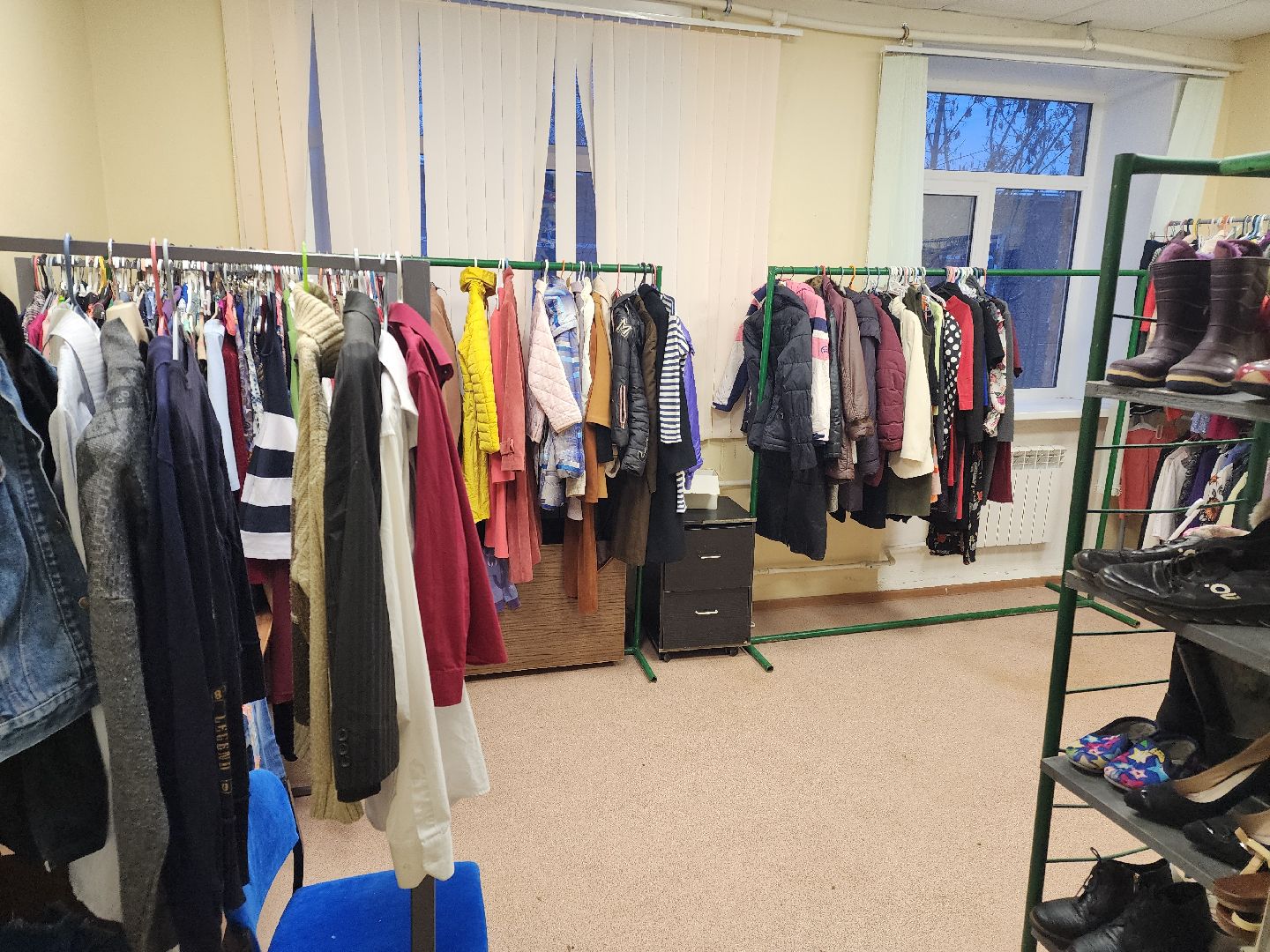 волонтеры, благотворительность, вертикалки,