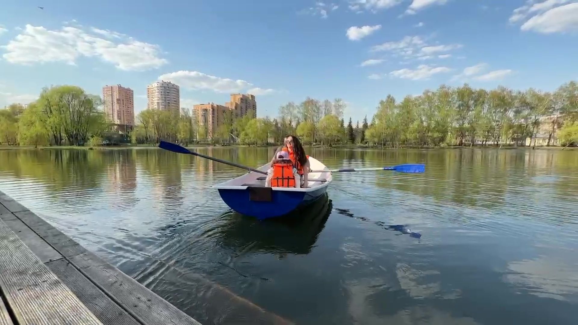 Реутов, Фабричный пруд, катер, катамаран, лодка, вода