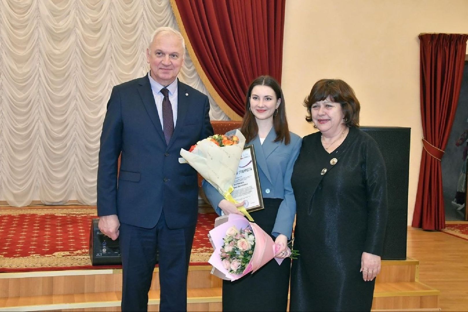 Педагог года - 2024, Власиха педагог года, педагогический дебют, Власиха школа Перспектива, Власиха школа Попова,