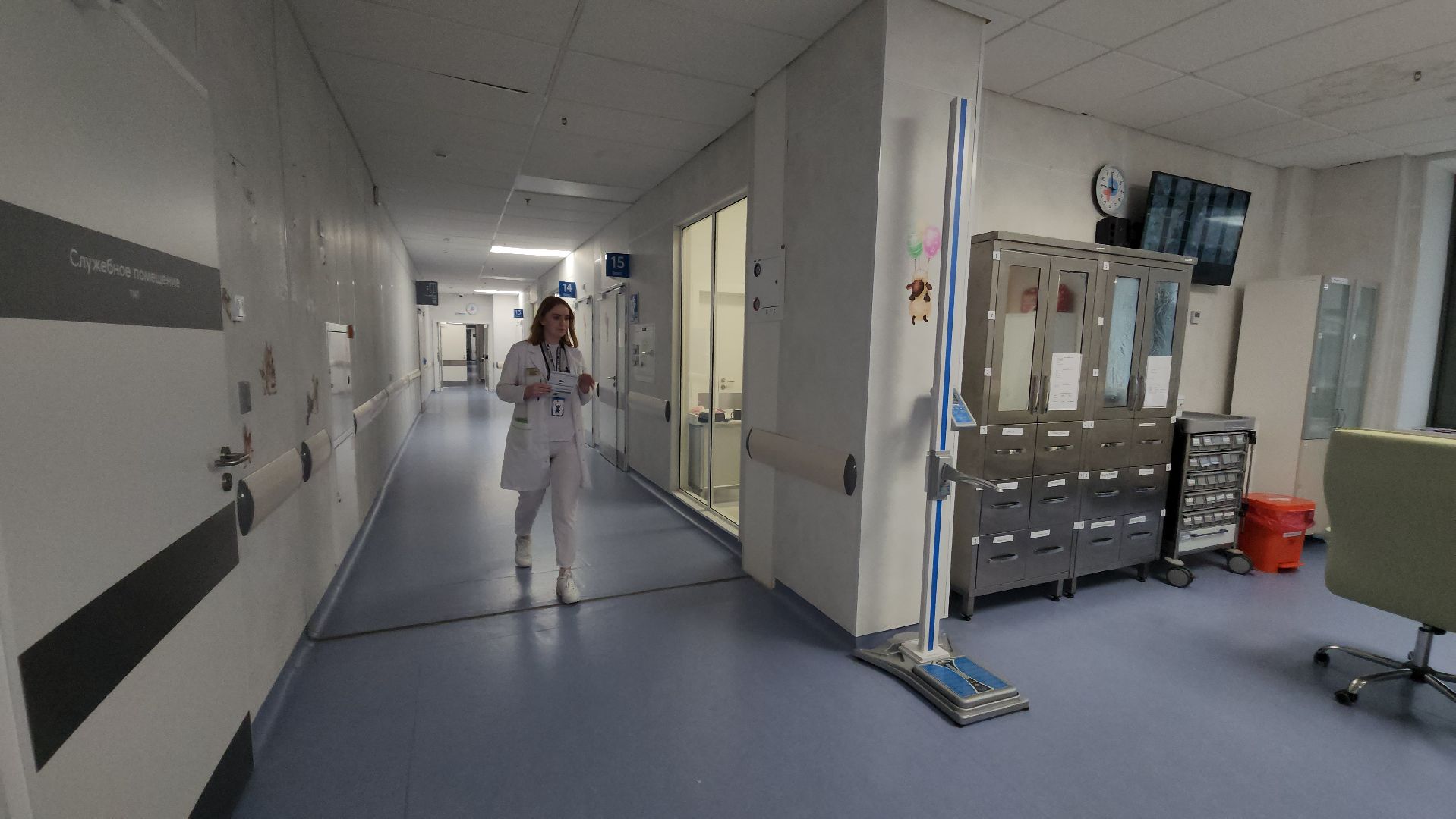 красногорск, дкц имени рошаля, женщина-врач, 8 марта,