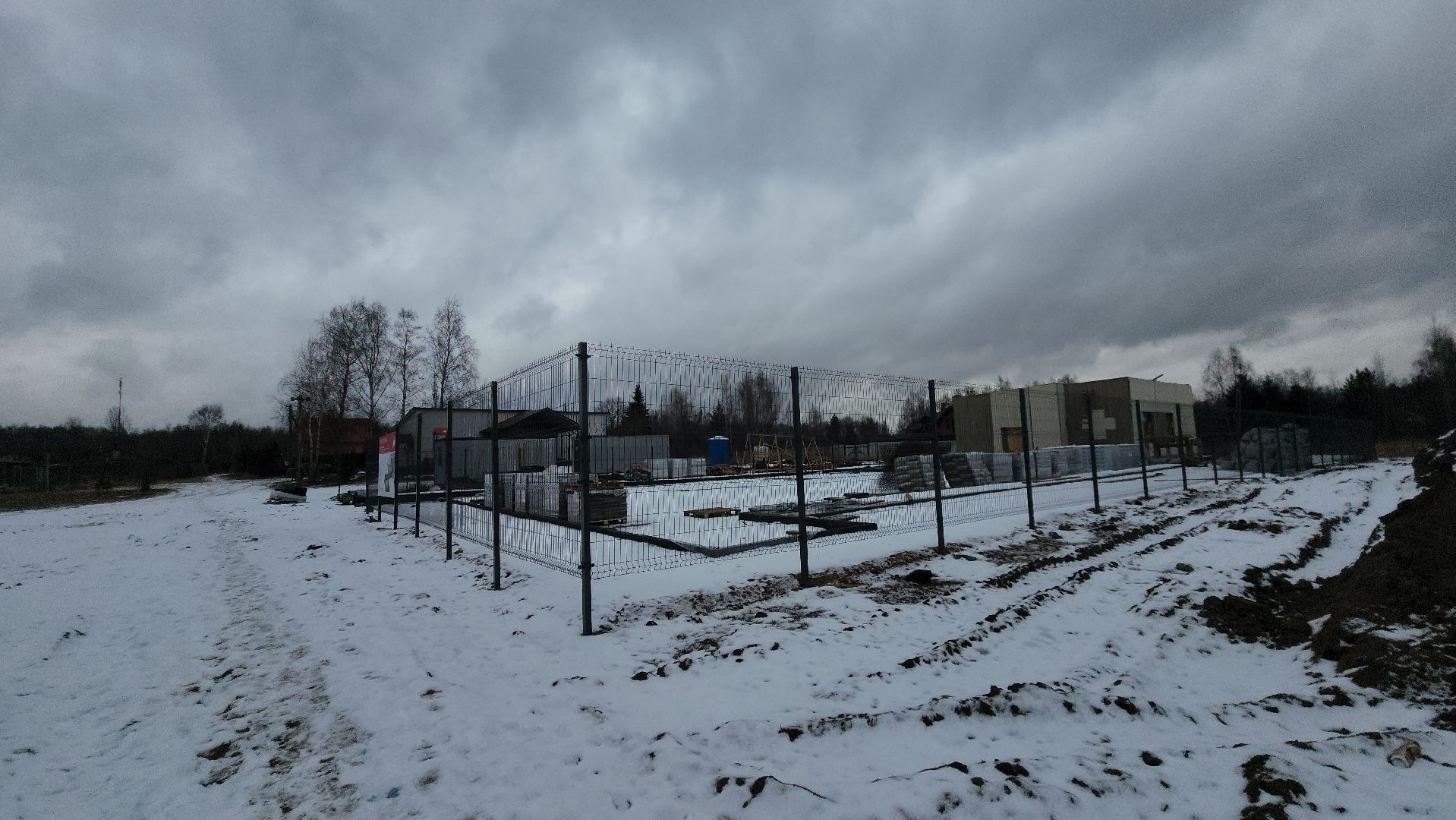 Деревня Назарьево, Медицина, Строительство,