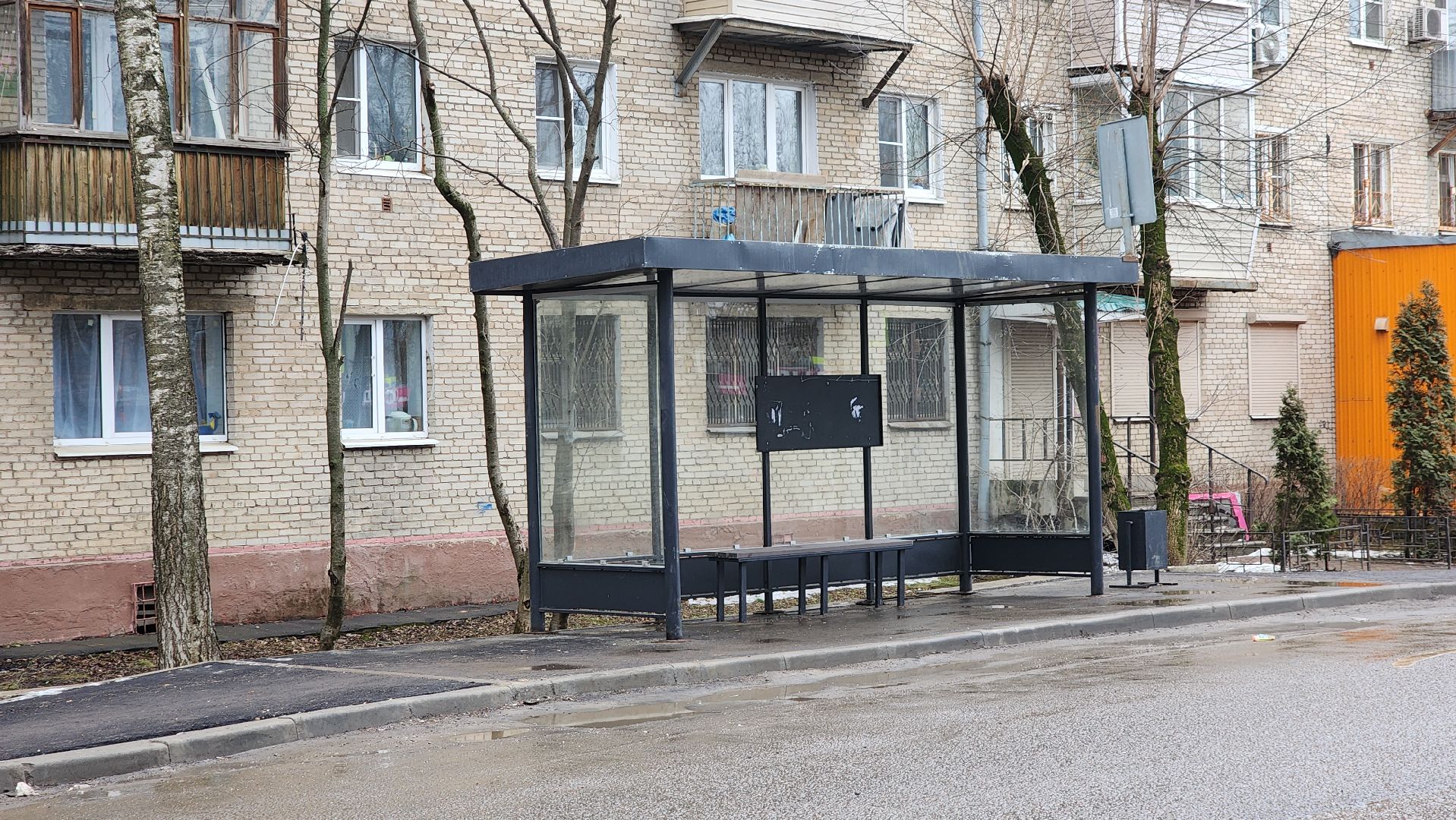 остановка общественного транспорта, пушкино, коммунальная служба, новая остановка,благоустройство, жители,