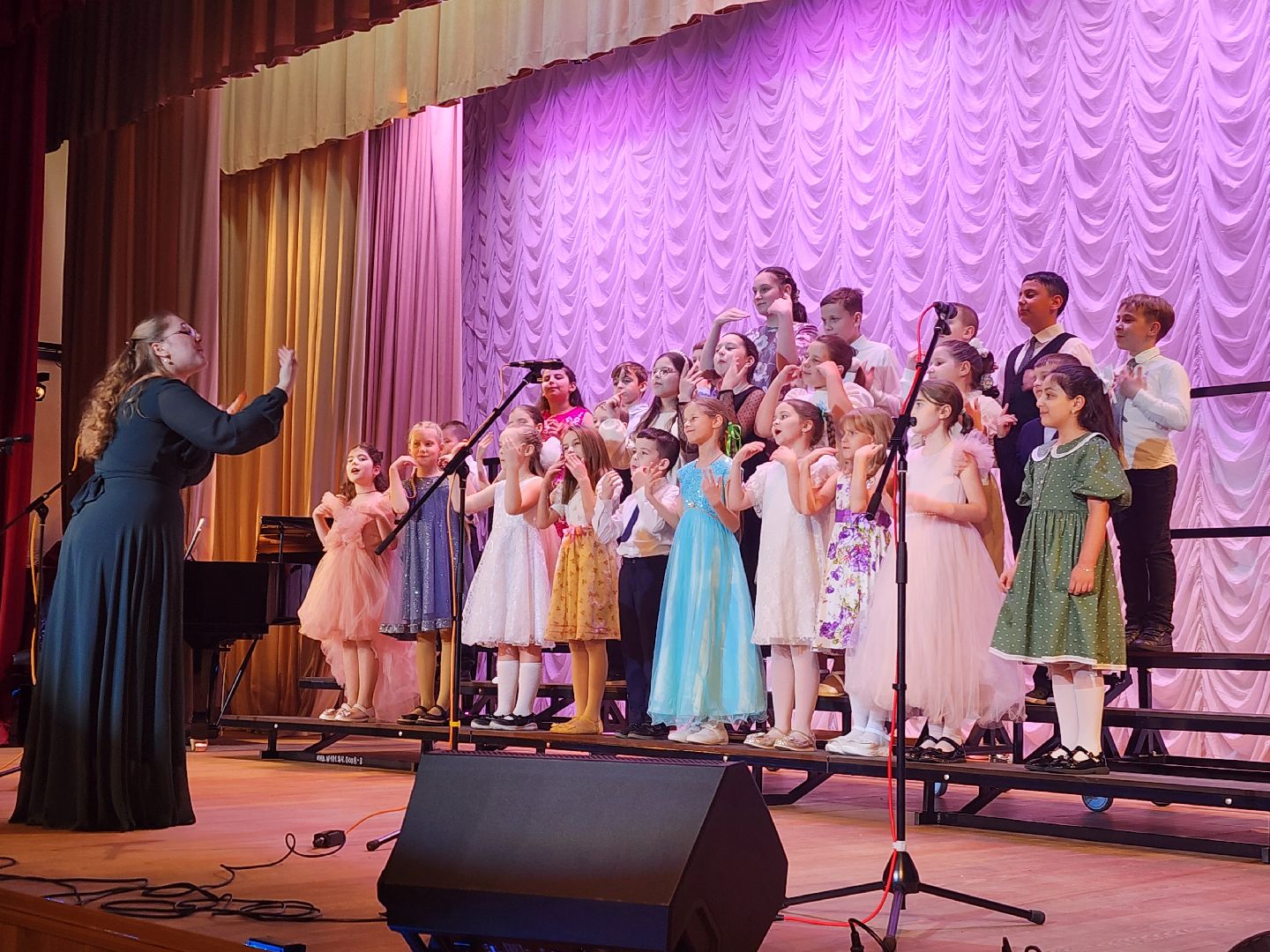 фрязино, дши, концерт, международный женский день,