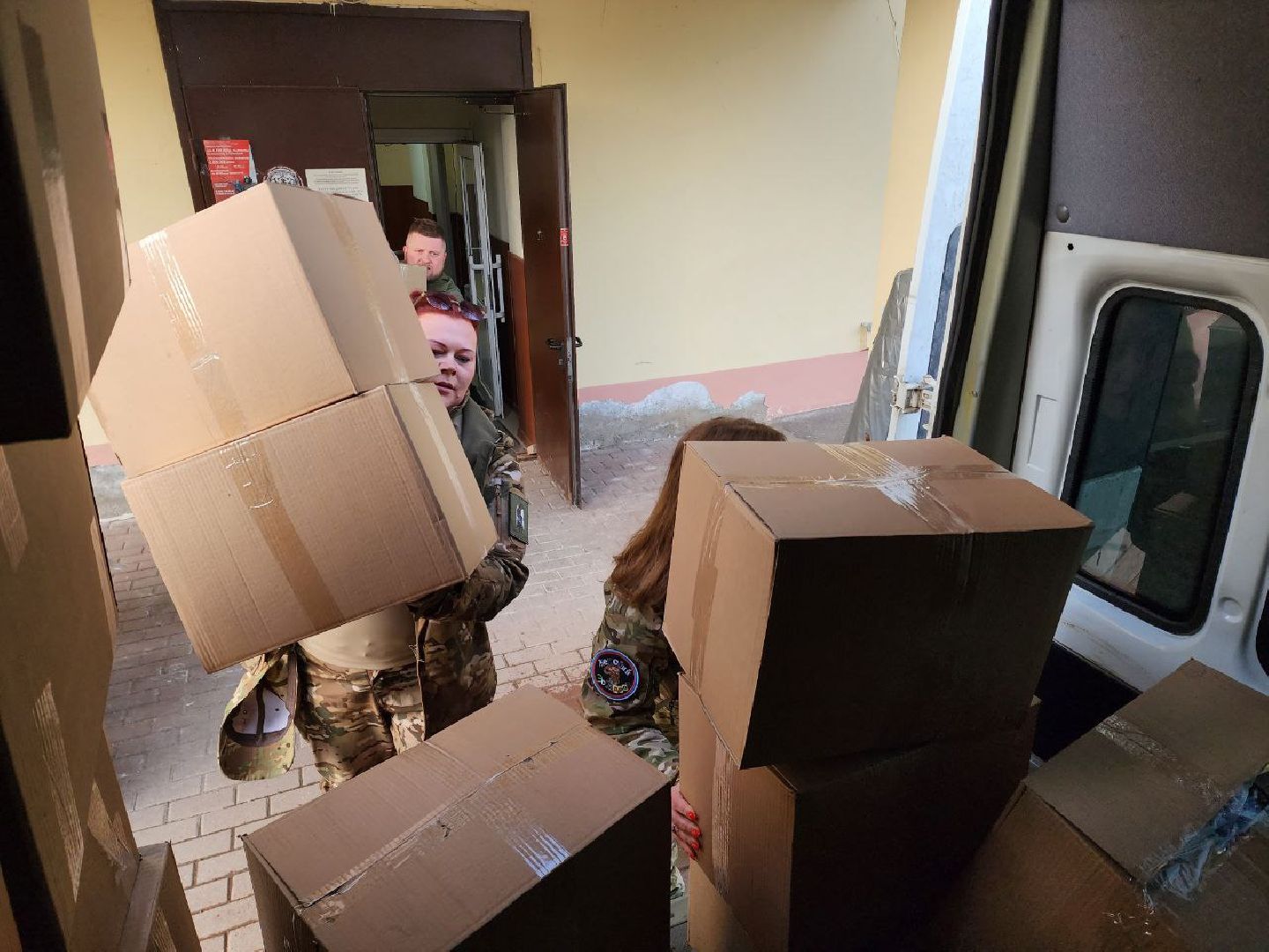 солнечногорск, гуманитарная помощь, помощь детям, жители, груз,