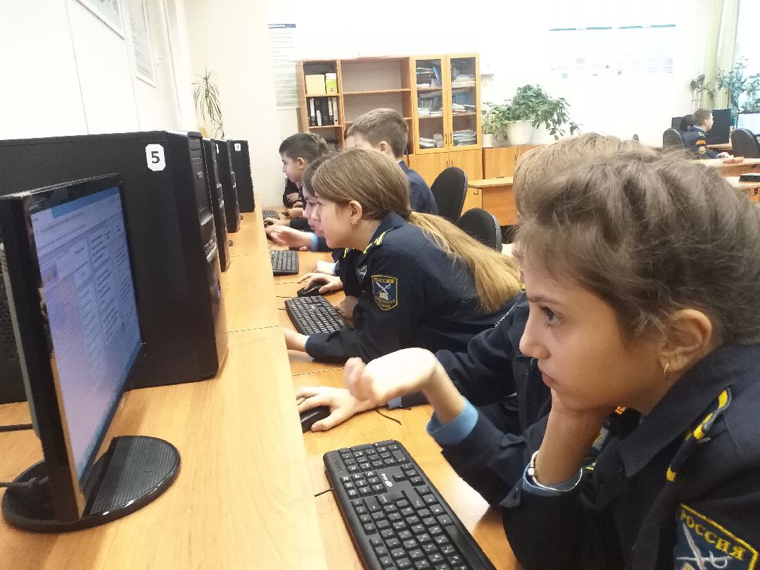 Лосино-Петровский, общество