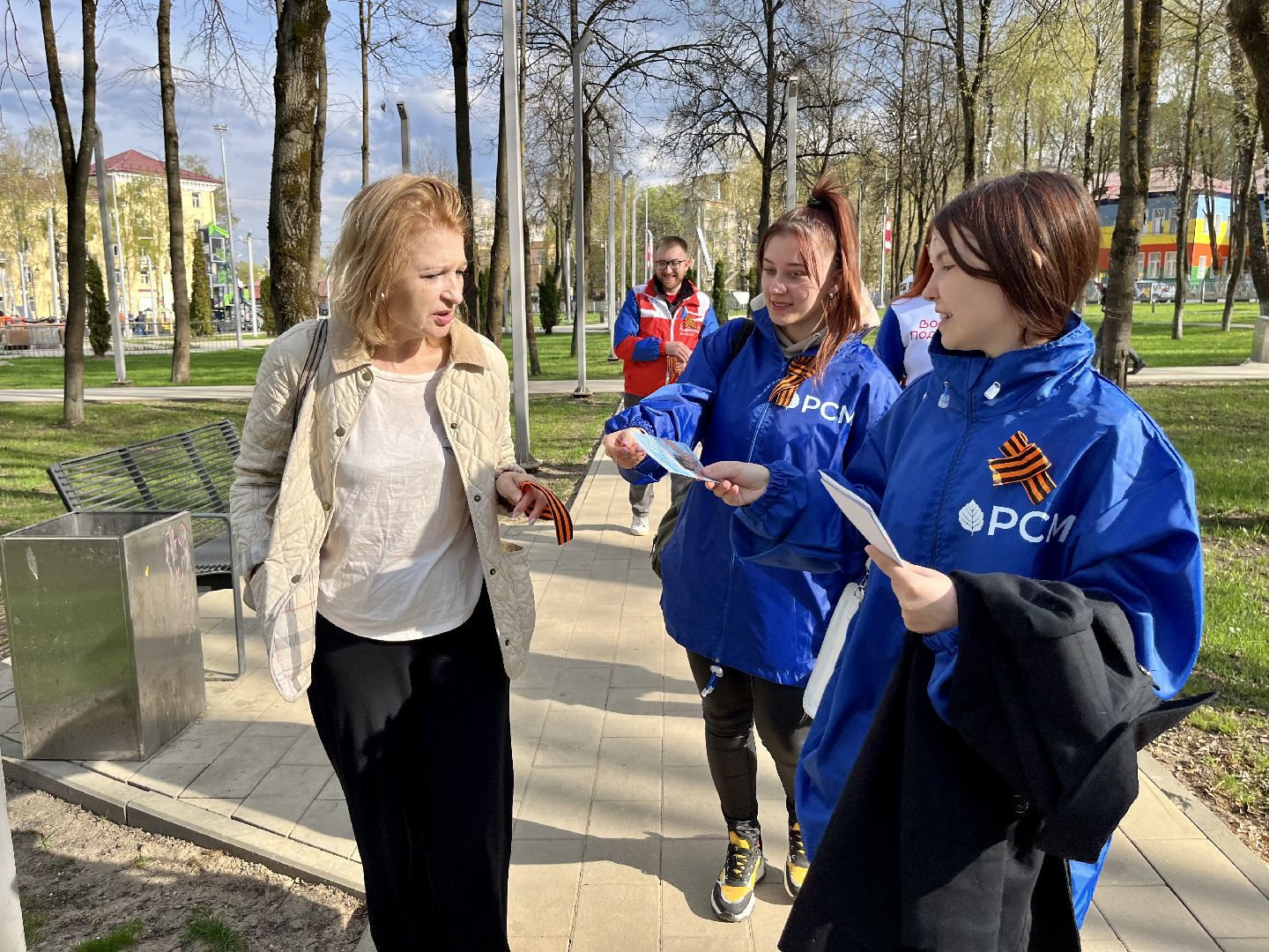 День Победы, Георгиевская ленточка, Наро-Фоминск, волонтёры Подмосковья