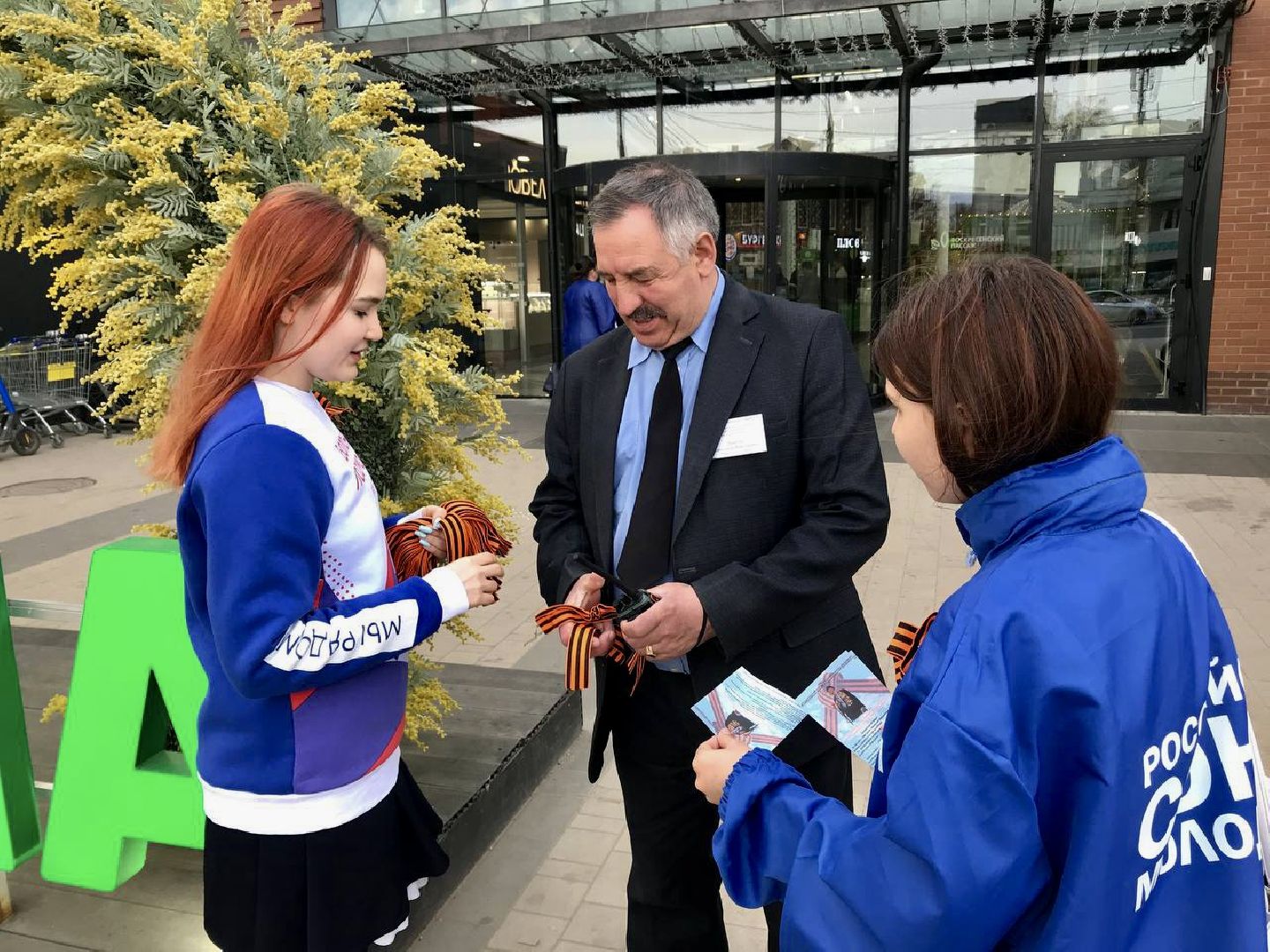 День Победы, Георгиевская ленточка, Наро-Фоминск, волонтёры Подмосковья