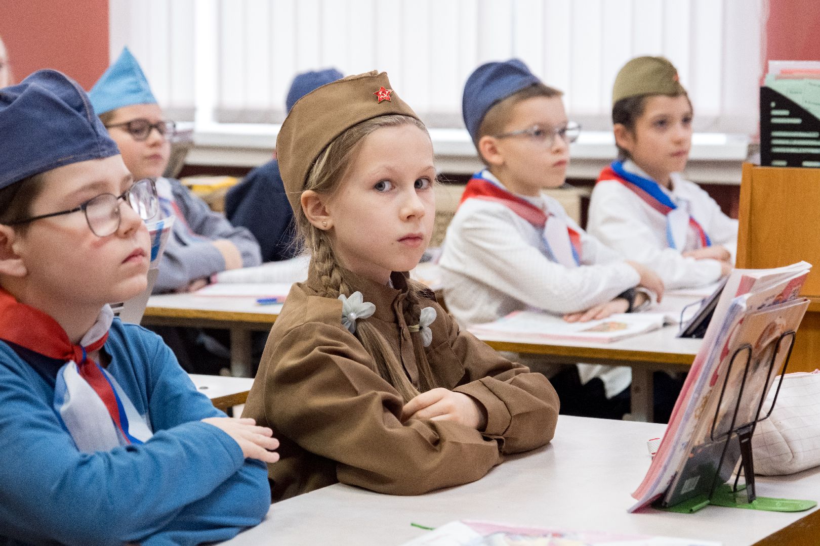 лыткарино, моу сош 2, города-герои, пионеры-герои, 80 лет победе, вертикалки,