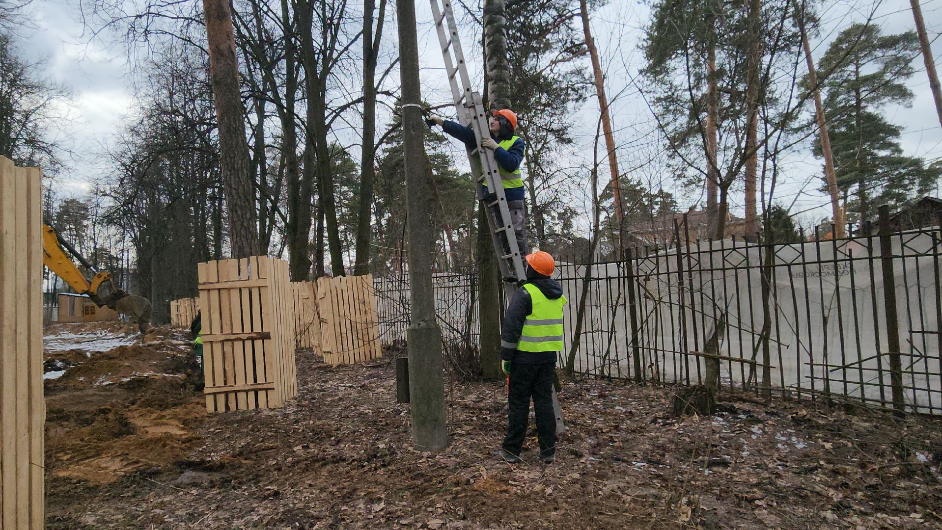 Люберцы, реконструкция летнего парка в Люберцах, строители,