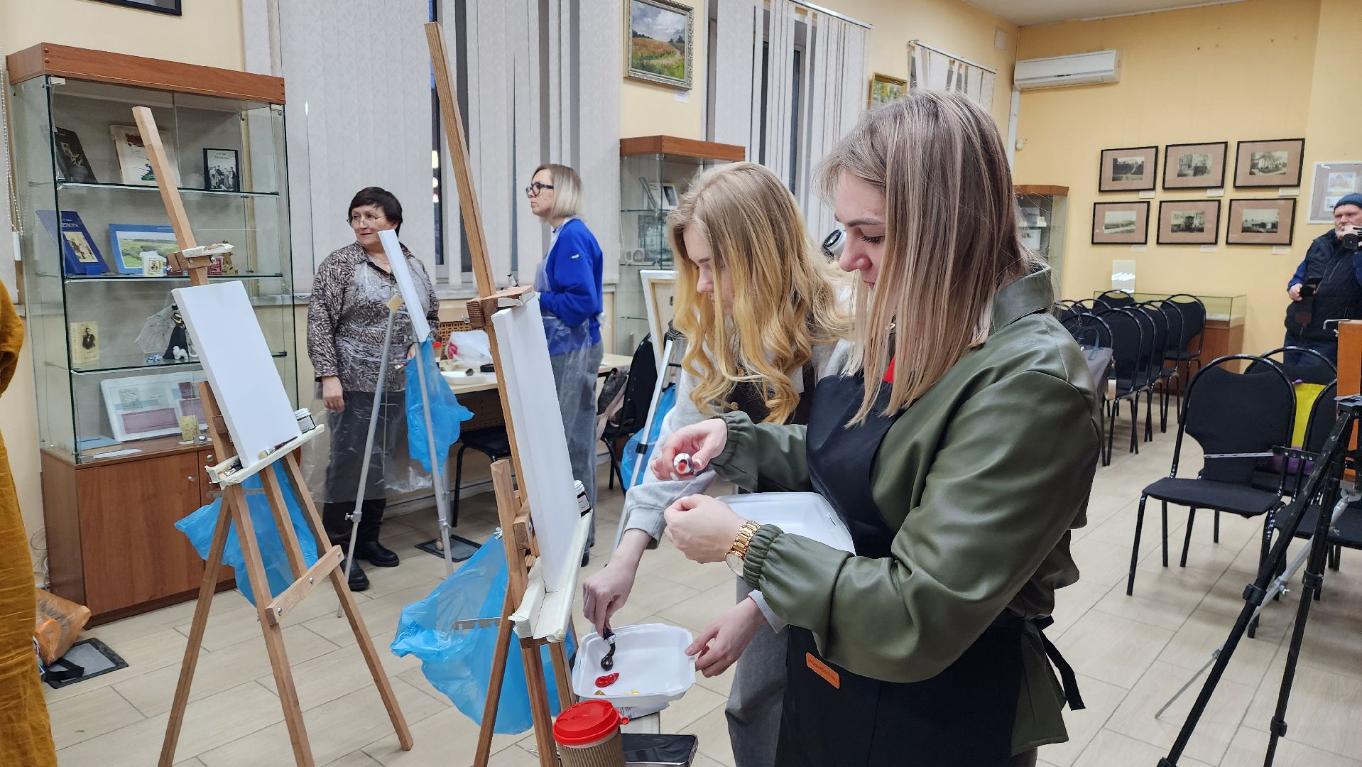 истра, культура, библиотека, мастер-класс по живописи,
