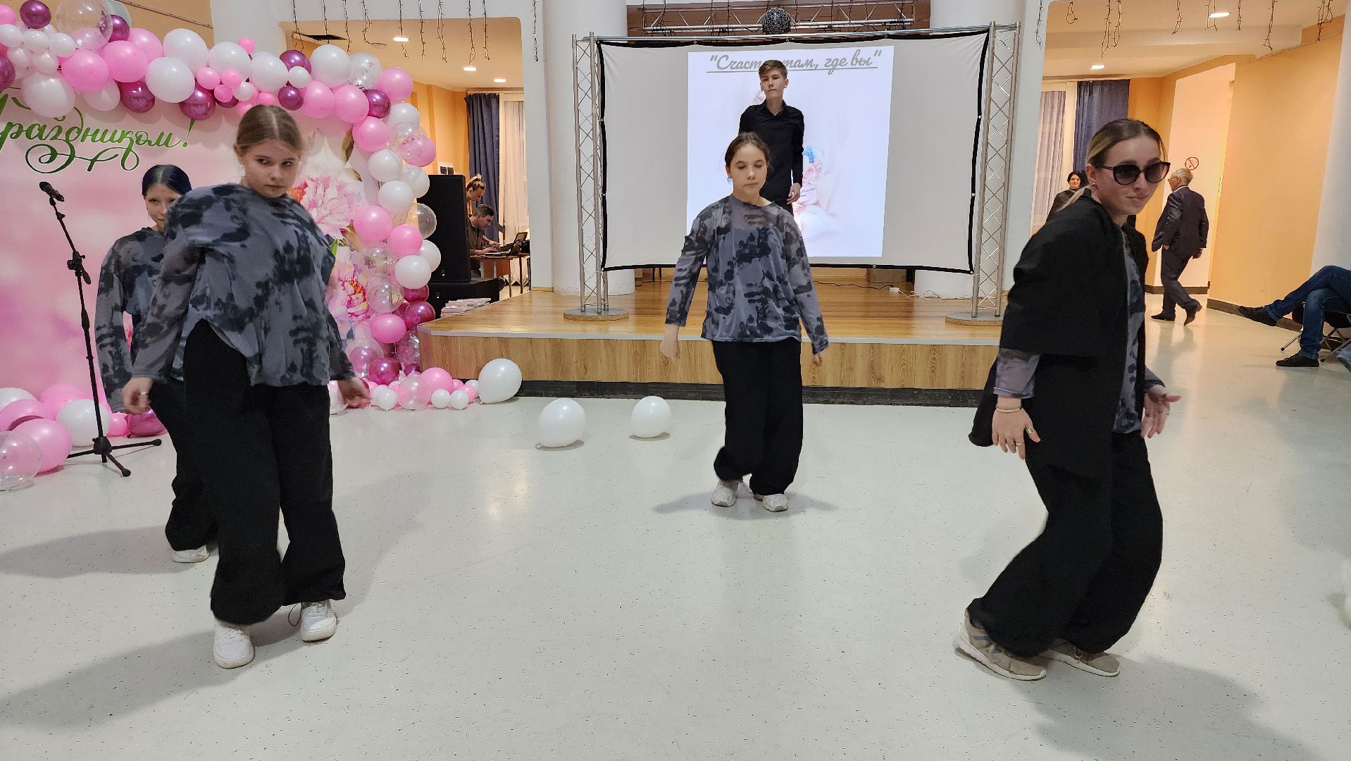 кашира, ожерелье, дк ожерелье, жены военнослужащих, жены участников сво, многодетная мама, красота, концерт,