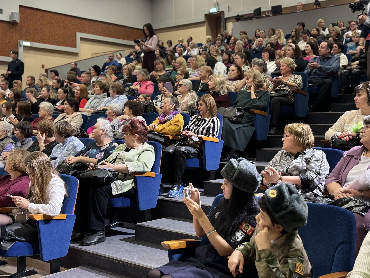 международный женский день, Концерт, глава ленинского городского округа,детская школа искусств,