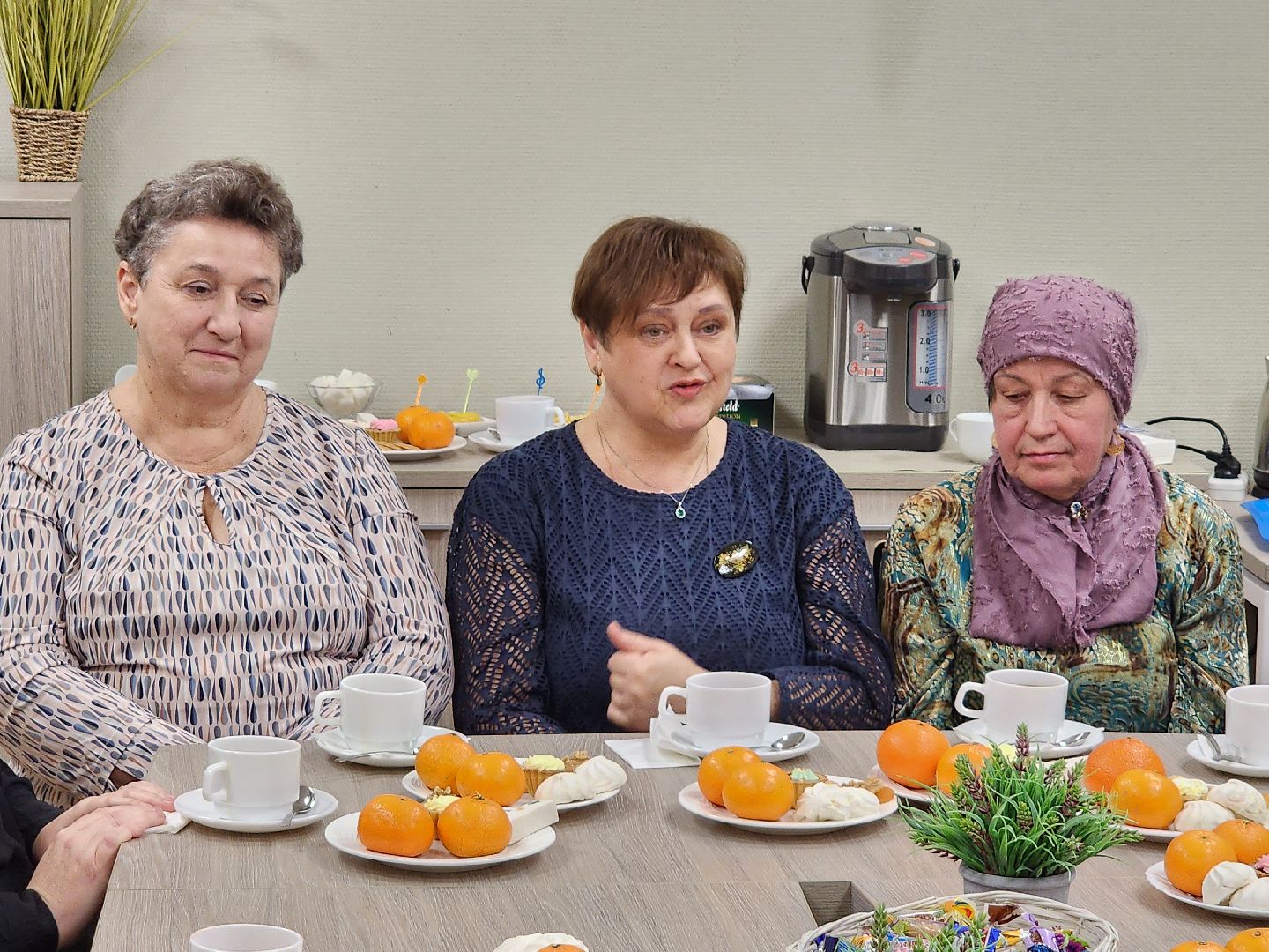 8 марта, мытищи, девушки,