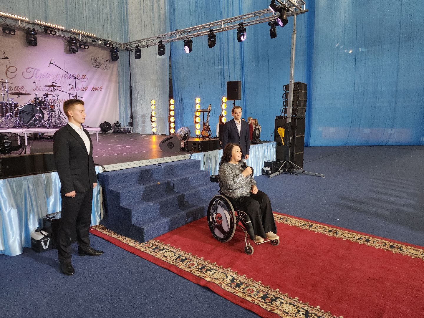 Чехов, дворец спорта олимпийский, 8 Марта, международный женский день, праздник, мероприятие, награждение, почетные грамоты, благодарственные письма, памятные знаки, глава округа михаил собакин,