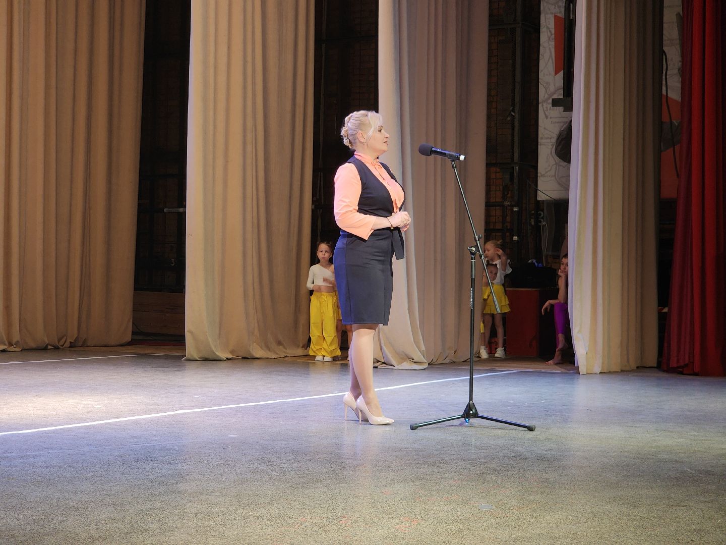 фрязино, концерт, международный женский день, семьи участников сво,