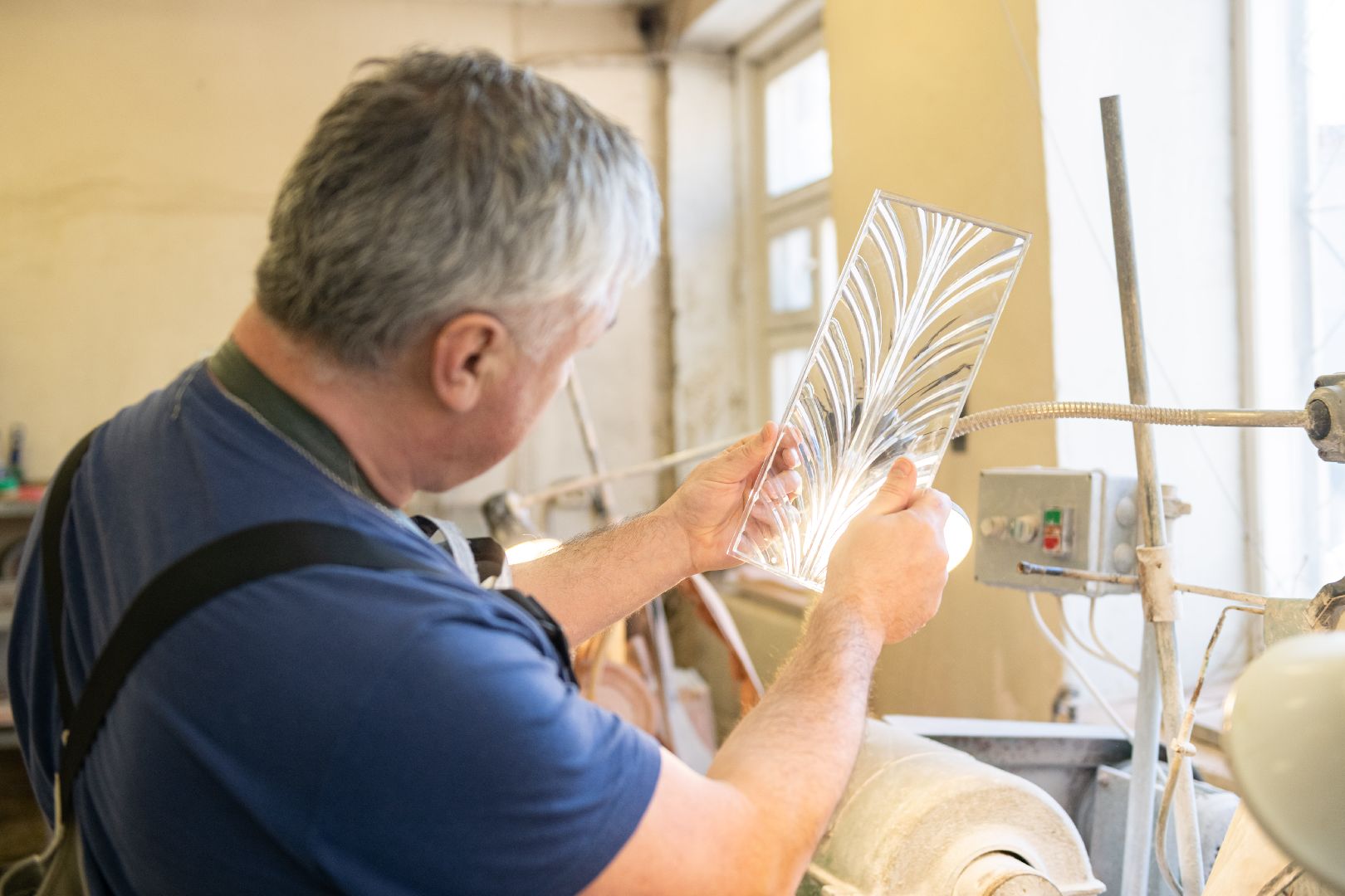 витражная мастерская, лыткарино, экономика, дом с рыцарем, дом шугаевых, витражи, вертикалки,