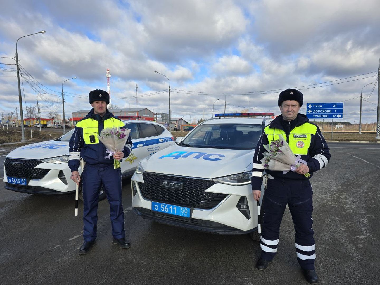 можайск, можайский муниципальный округ, подмосковье, Госавтоинспекция, 8 марта, международный женский день, поздравление, сотрудники ДПС,