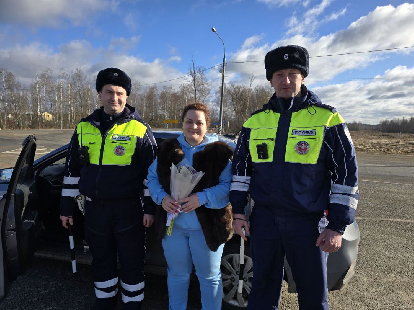 можайск, можайский муниципальный округ, подмосковье, Госавтоинспекция, 8 марта, международный женский день, поздравление, сотрудники ДПС,