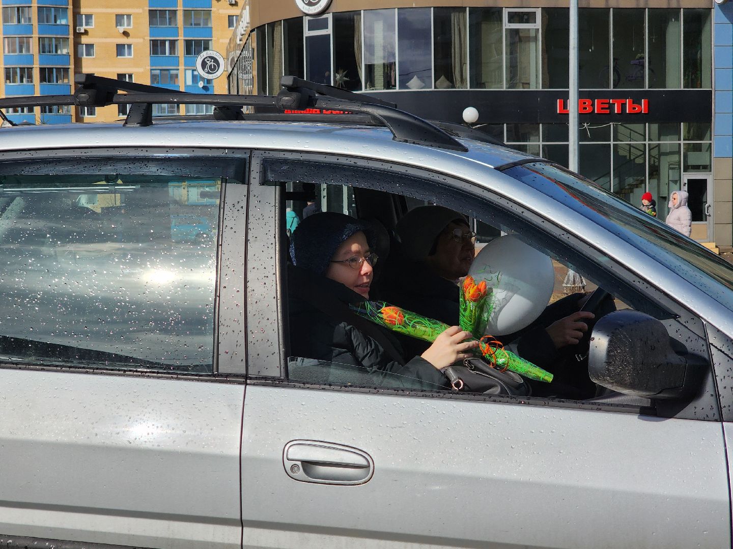 Дубна, Госавтоинспекция, цветы для автоледи, Международный женский день, Праздник,
