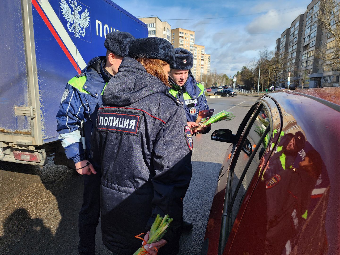 Дубна, Госавтоинспекция, цветы для автоледи, Международный женский день, Праздник,